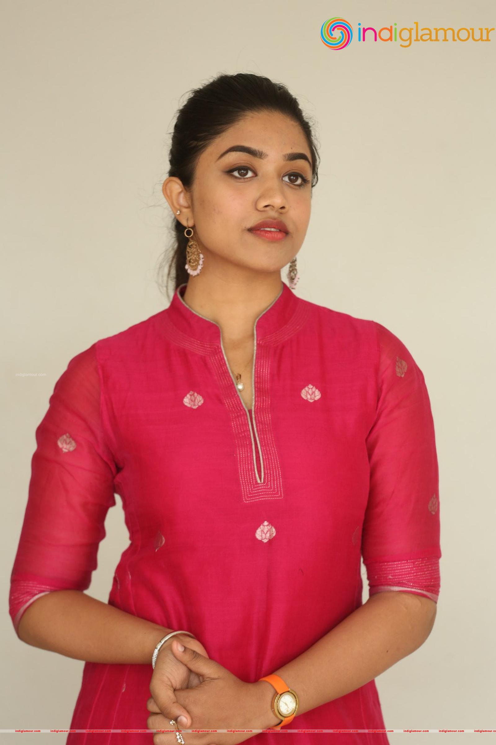 Malavika Satheesan Actress hd photo
