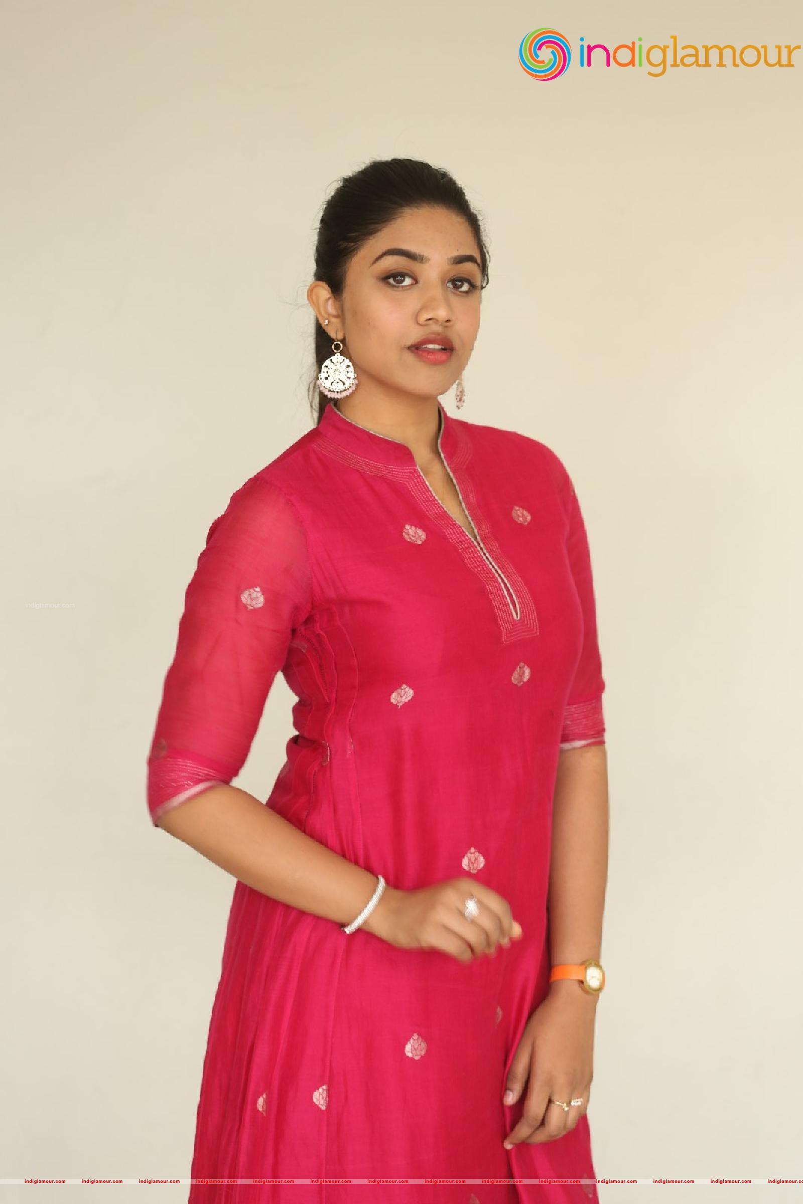 Malavika Satheesan Actress hd photo