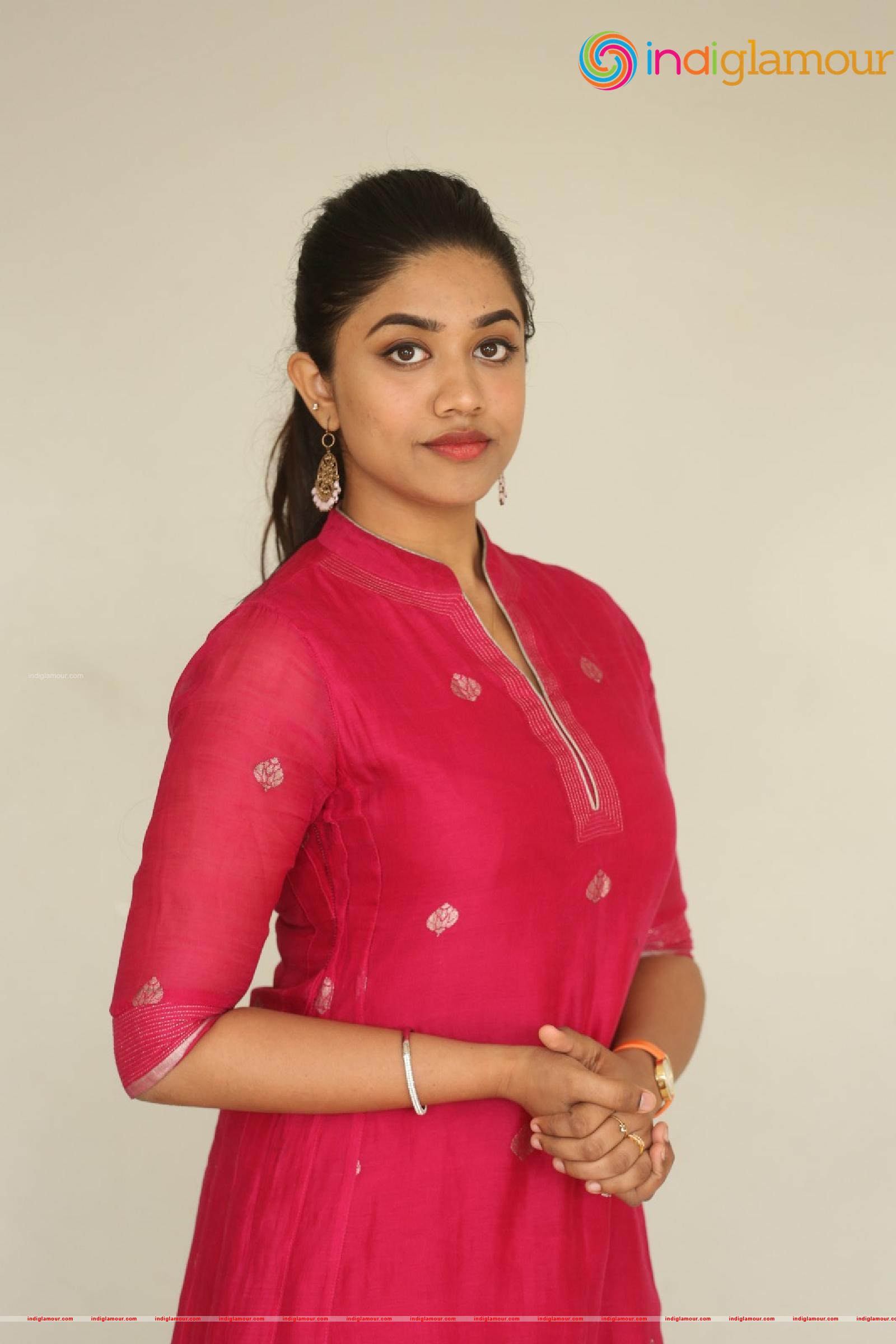 Malavika Satheesan Actress hd photo