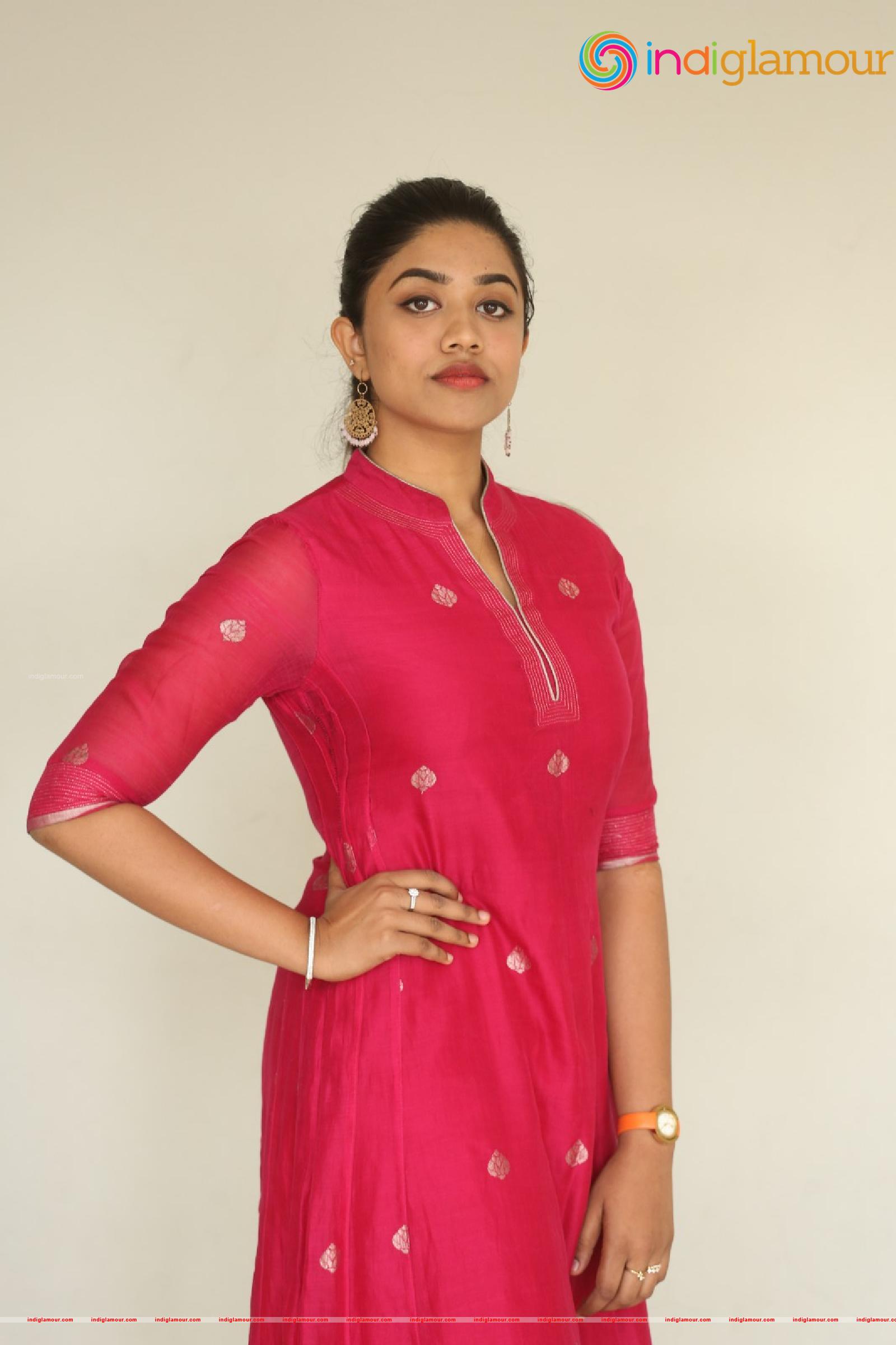 Malavika Satheesan Actress hd photo