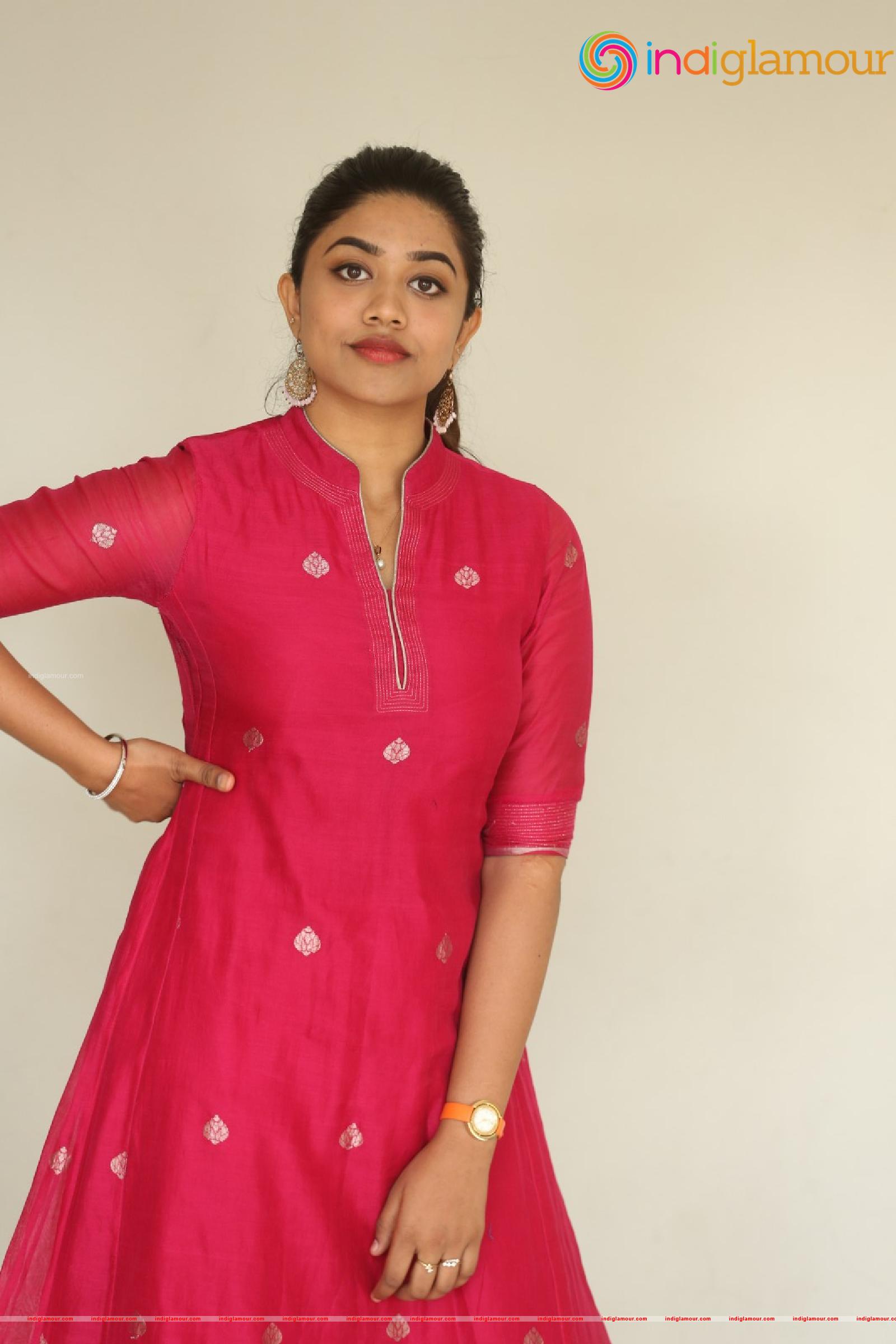 Malavika Satheesan Actress hd photo