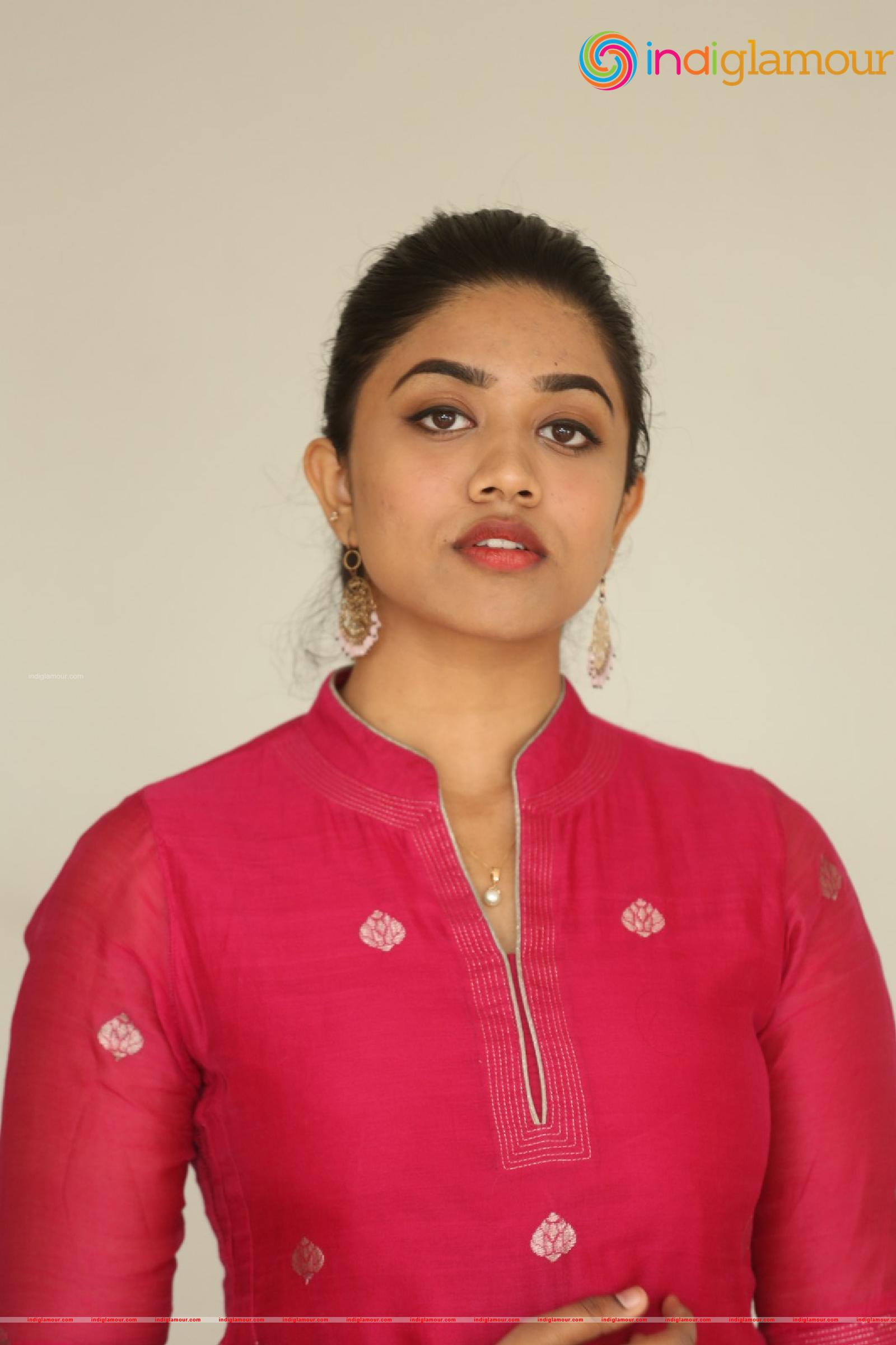 Malavika Satheesan Actress hd photo