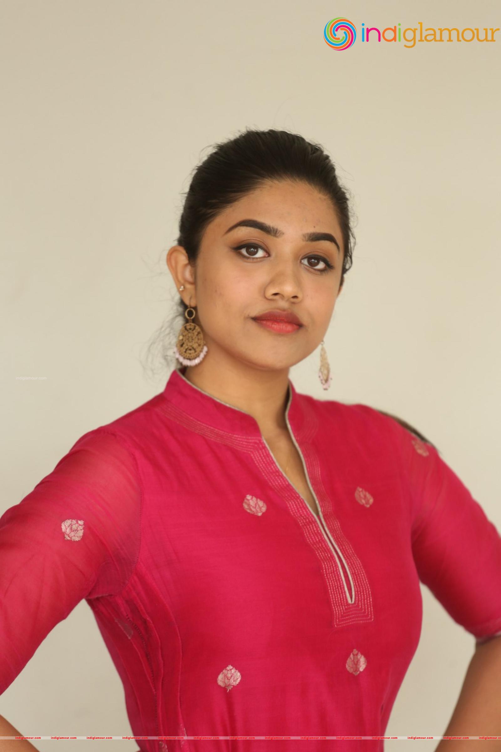 Malavika Satheesan Actress hd photo