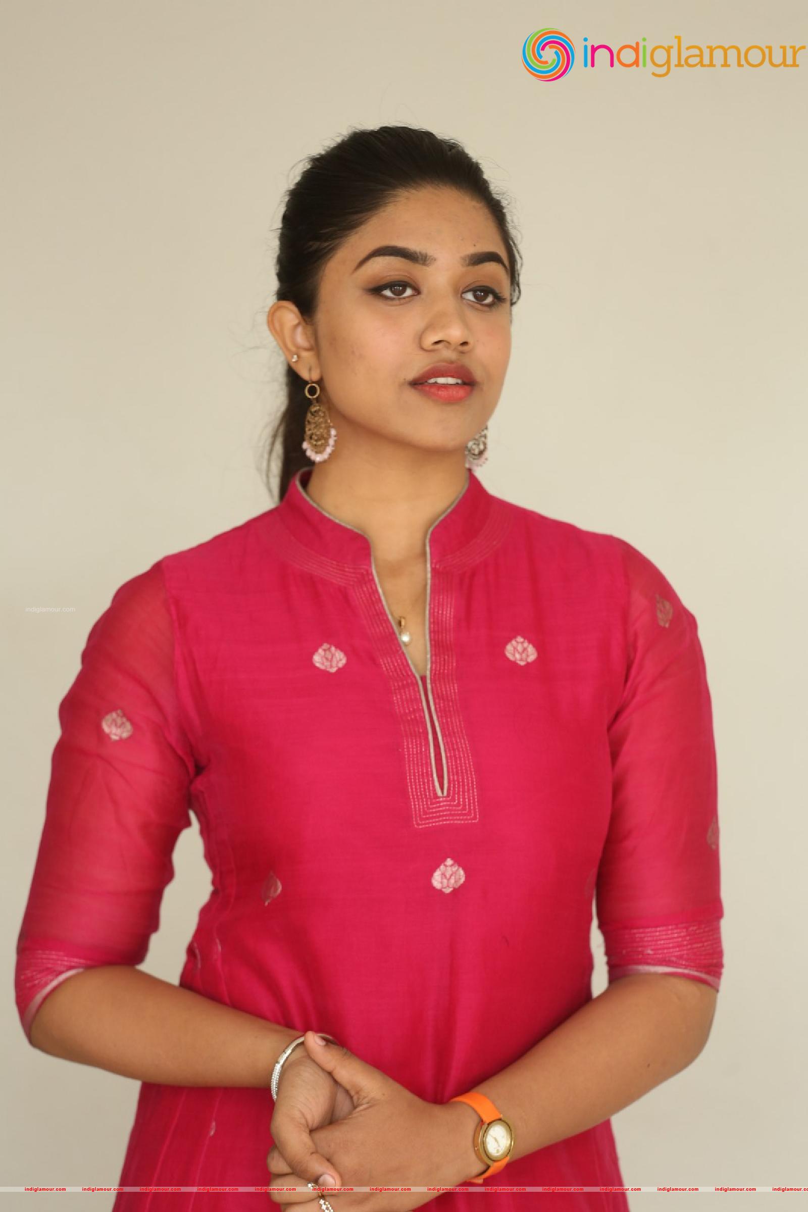Malavika Satheesan Actress hd photo
