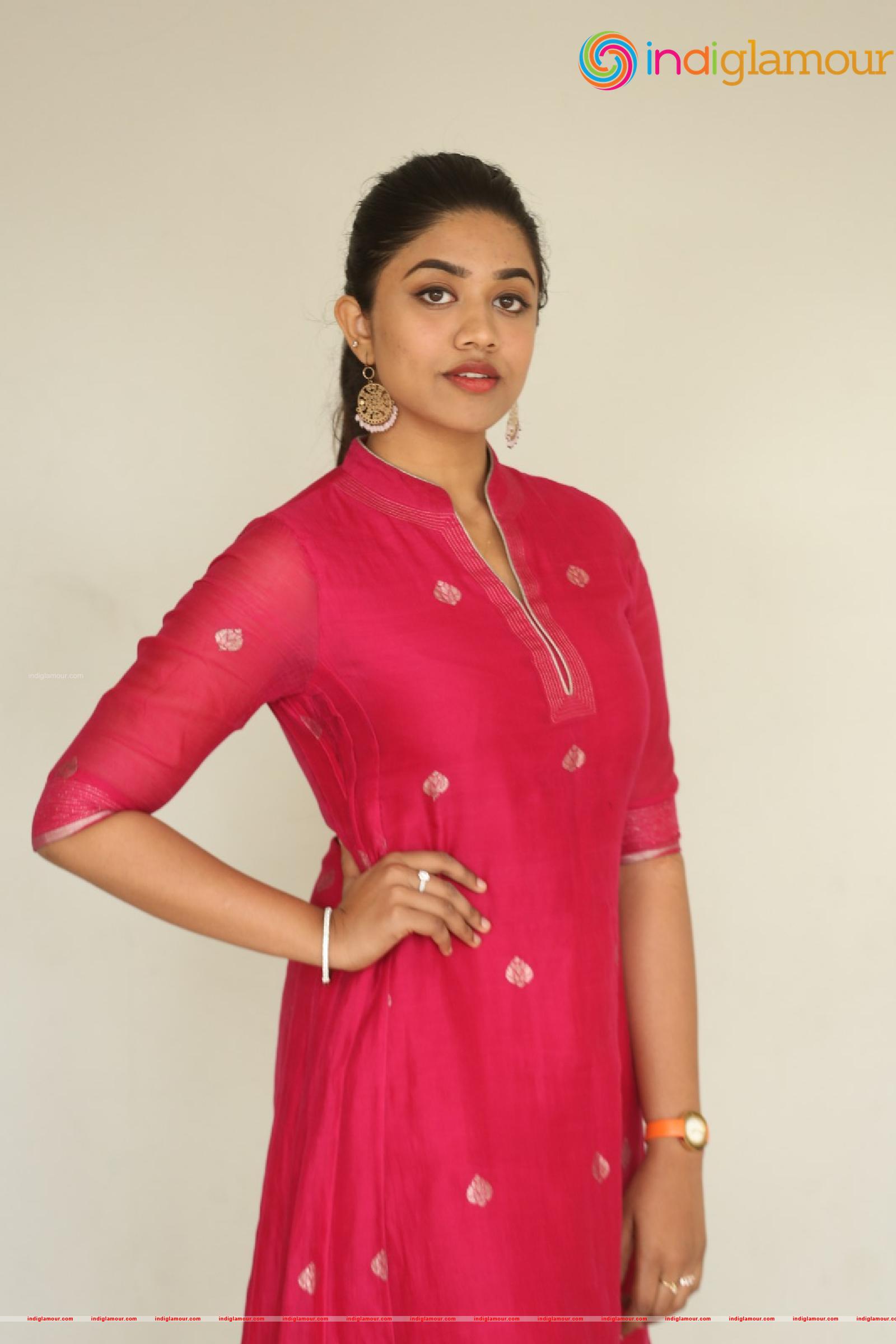 Malavika Satheesan Actress hd photo