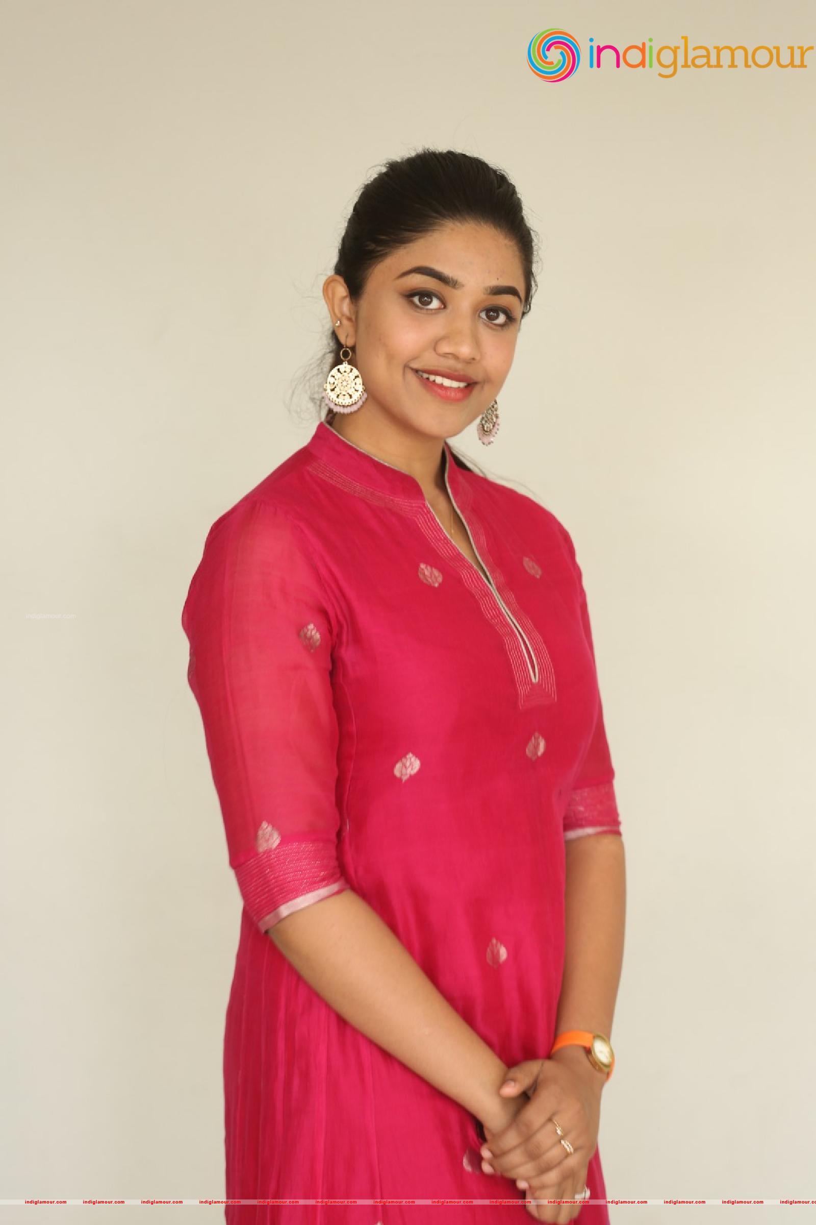 Malavika Satheesan Actress hd photo