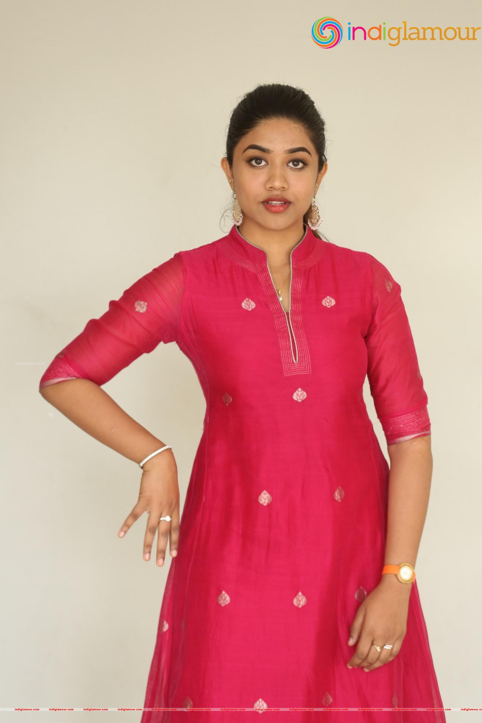 Malavika Satheesan Actress hd photo