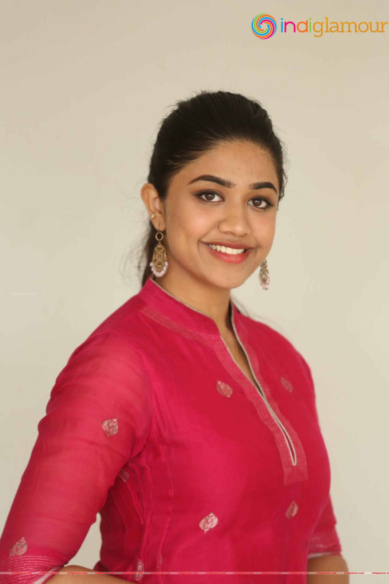 Malavika Satheesan Actress hd photo