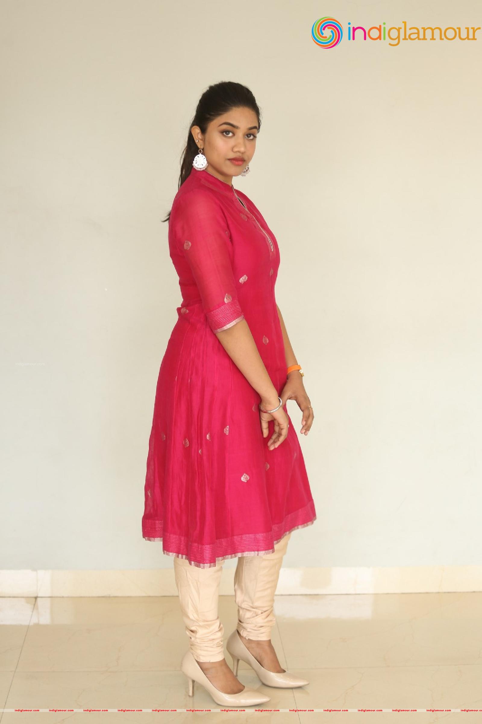 Malavika Satheesan Actress hd photo