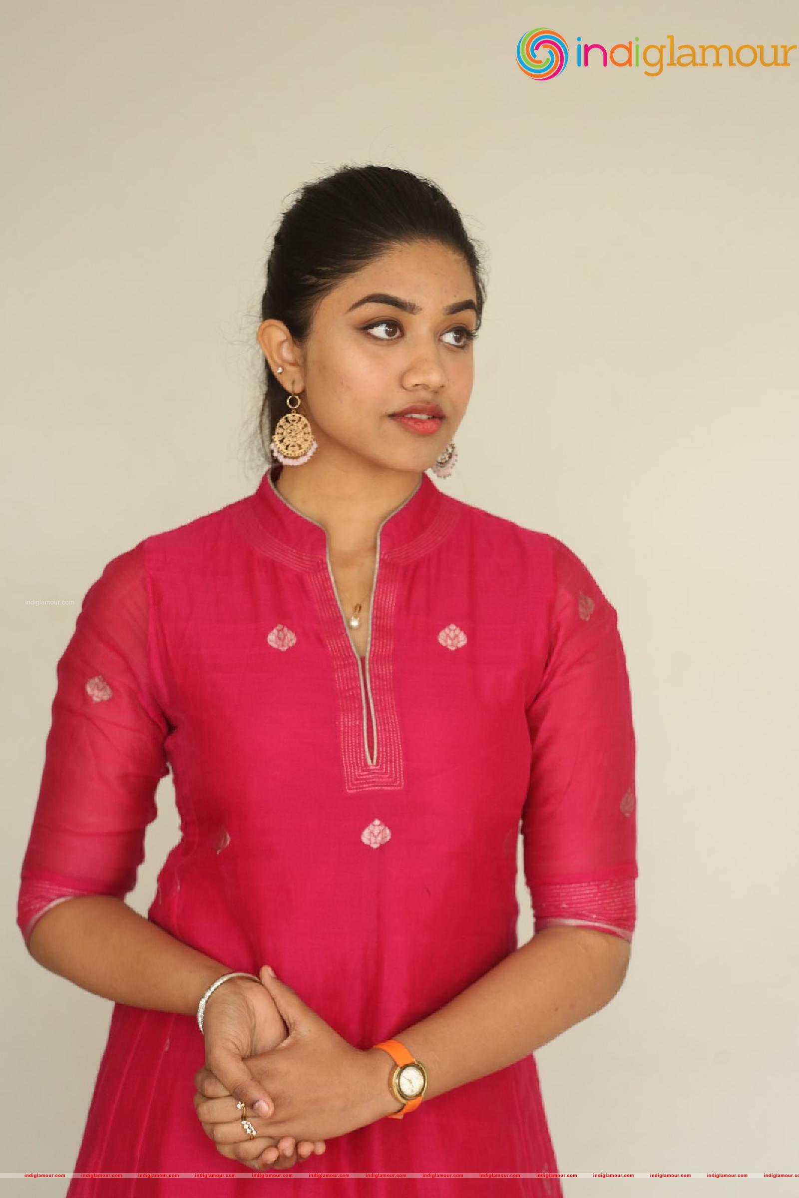 Malavika Satheesan Actress hd photo