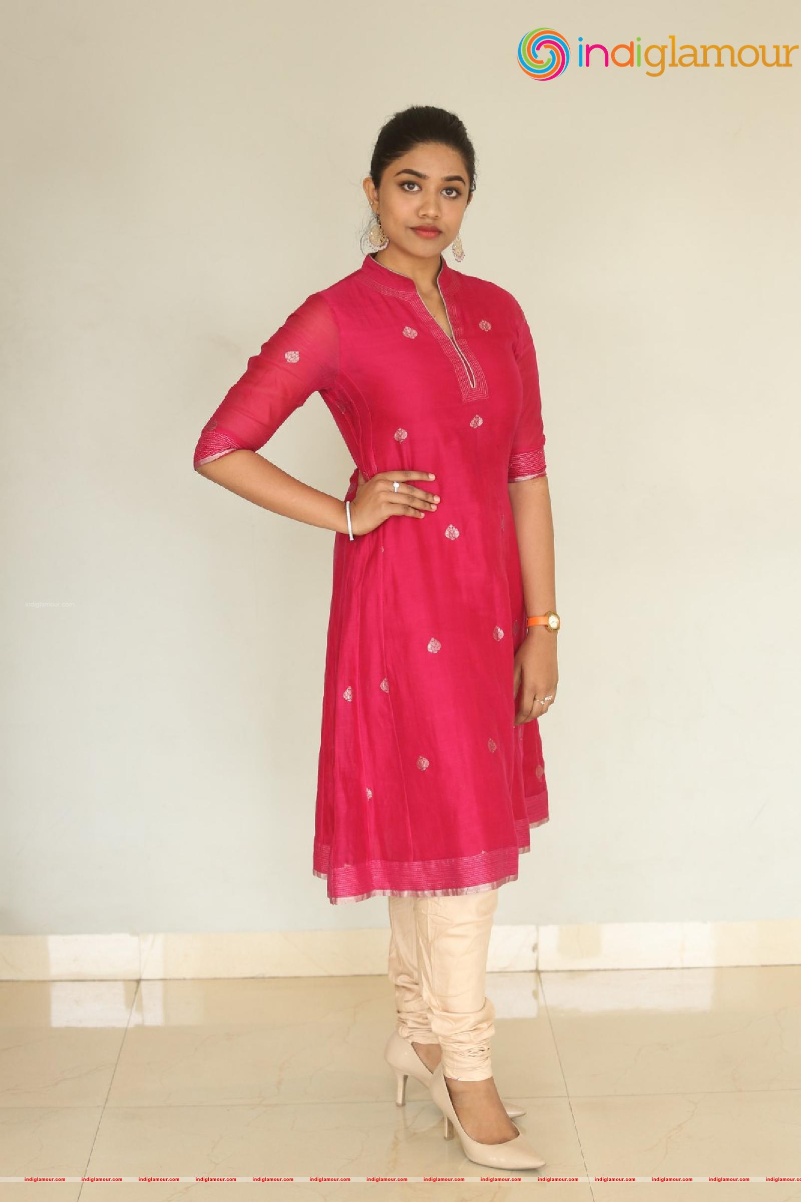Malavika Satheesan Actress hd photo