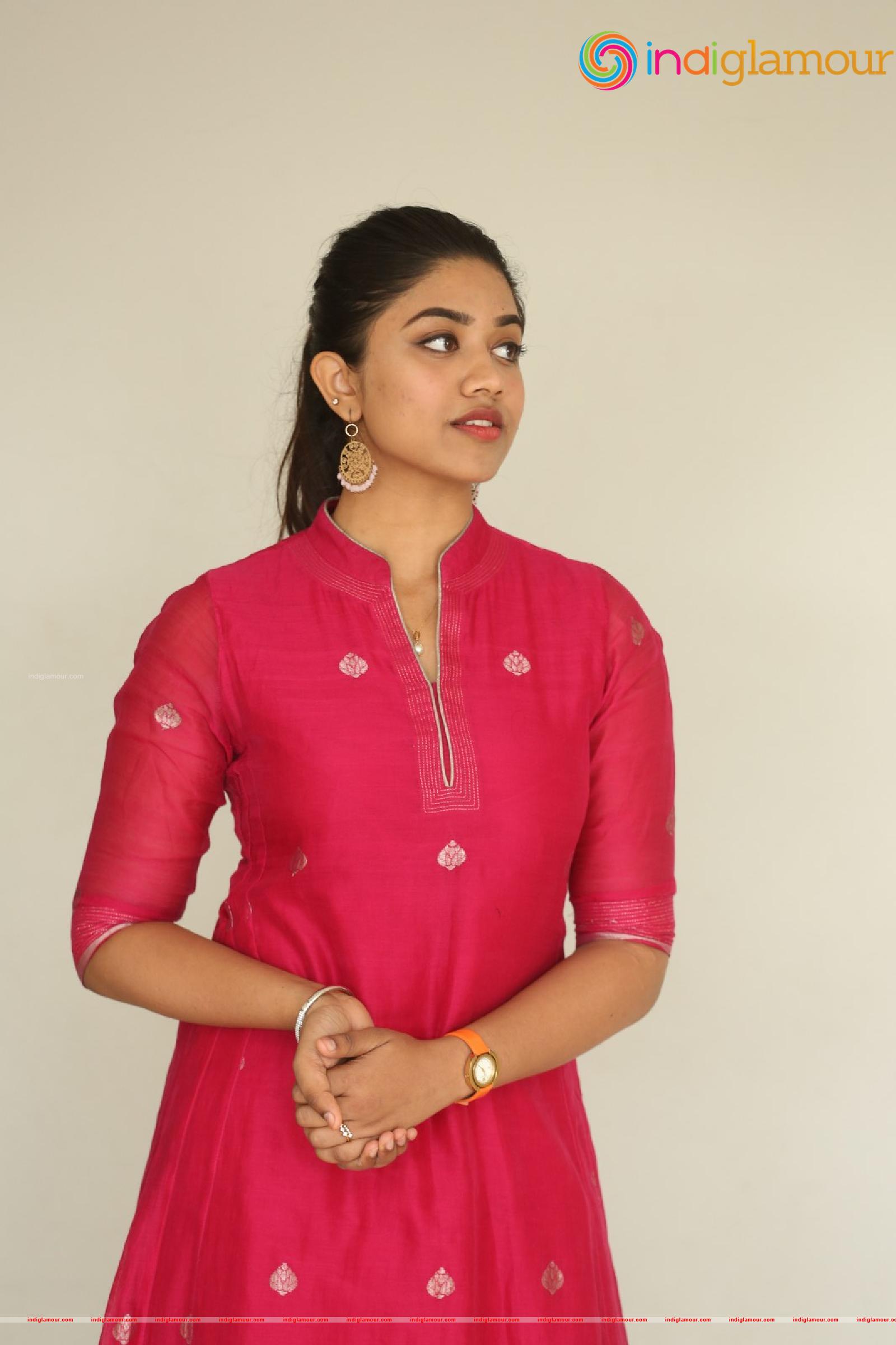 Malavika Satheesan Actress hd photo