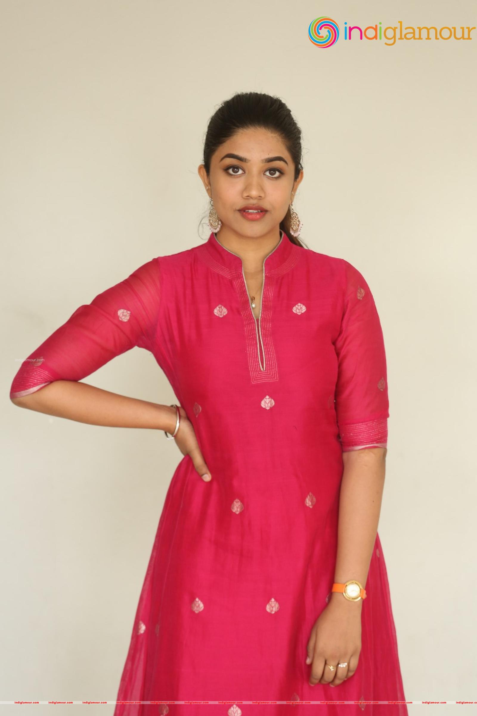 Malavika Satheesan Actress hd photo