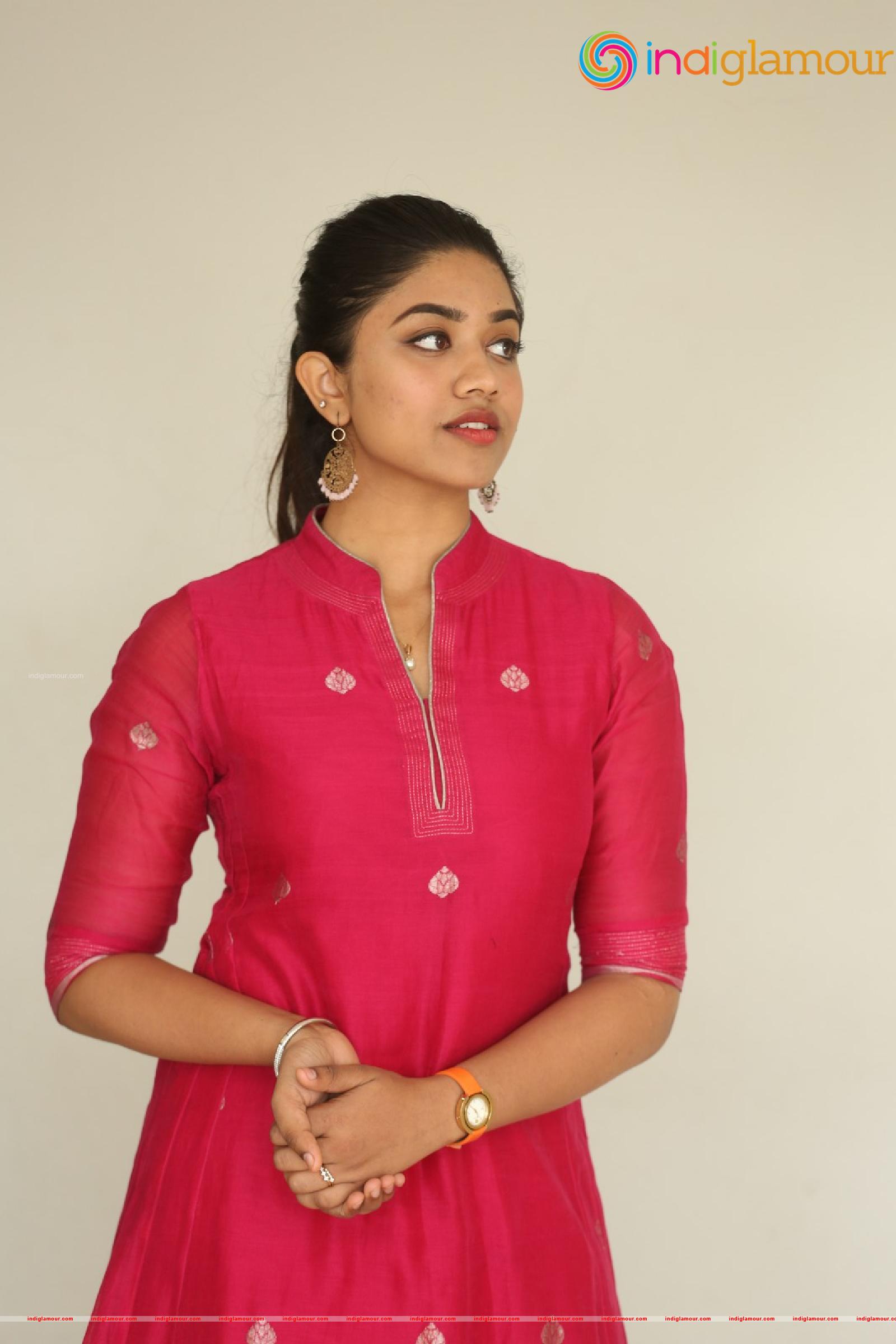 Malavika Satheesan Actress hd photo