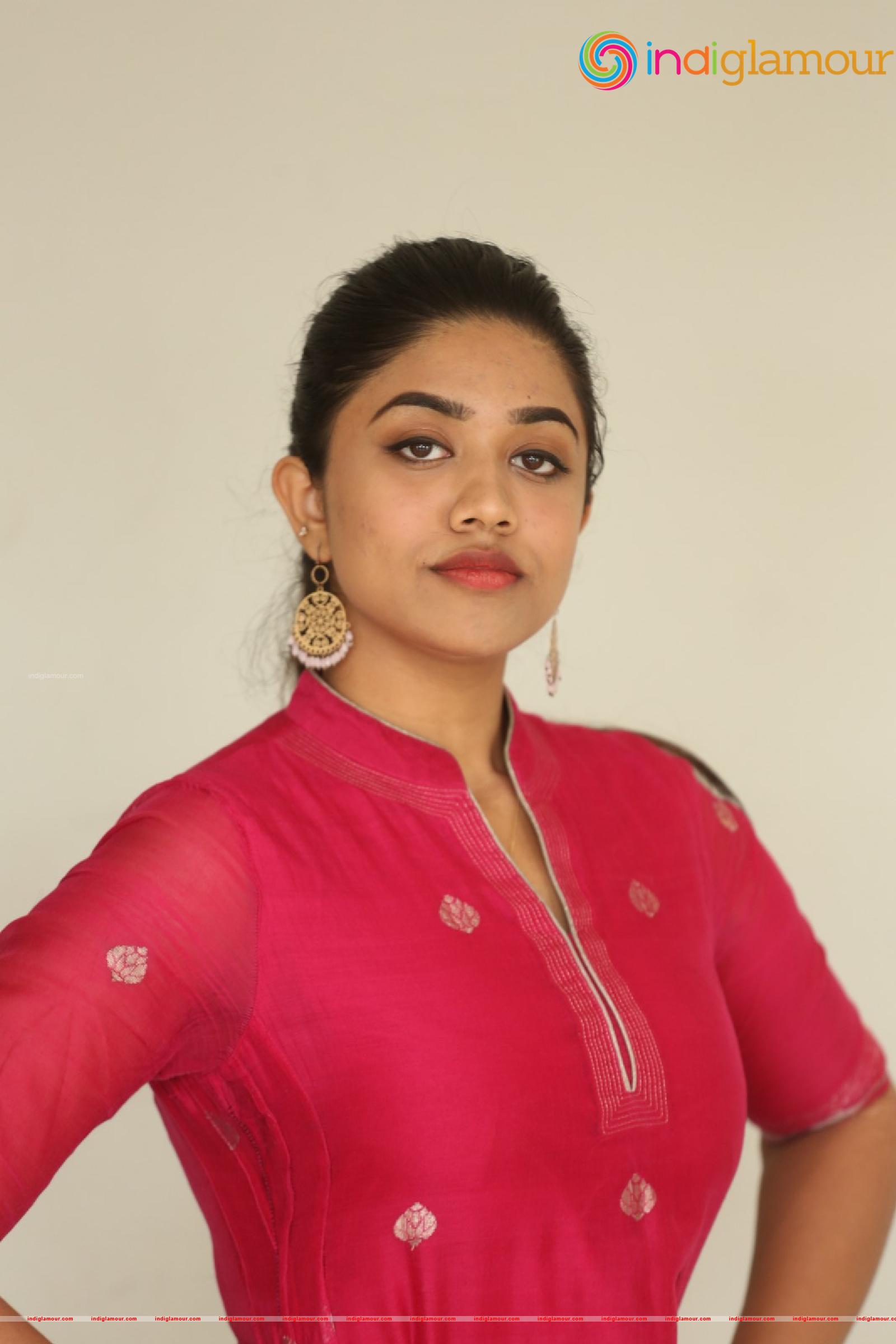 Malavika Satheesan Actress hd photo