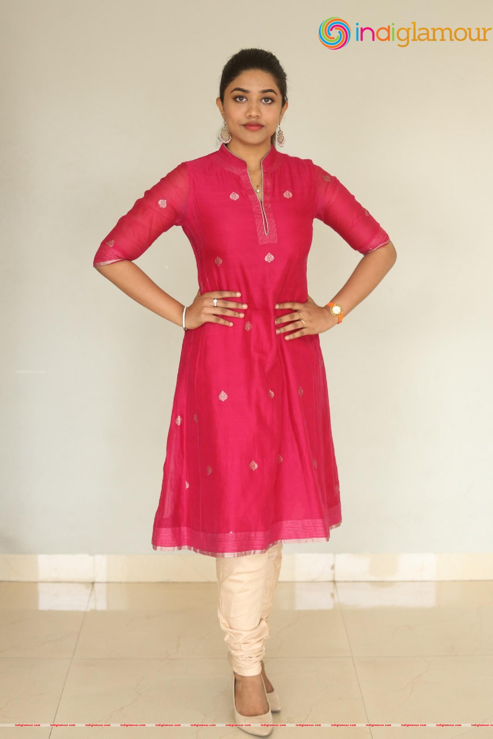 Malavika Satheesan Actress hd photo