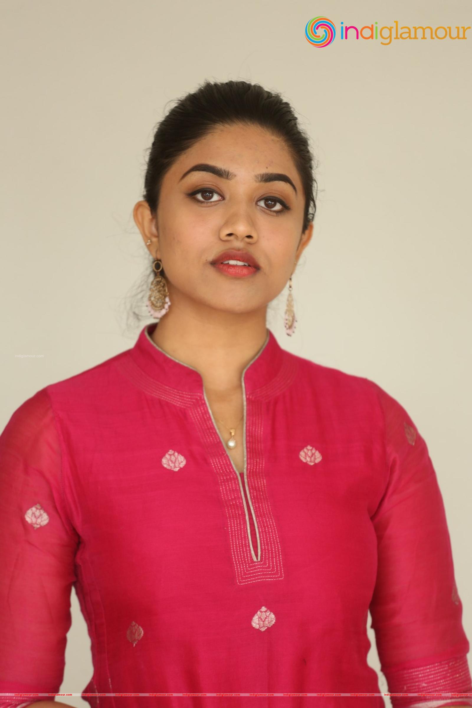 Malavika Satheesan Actress hd photo