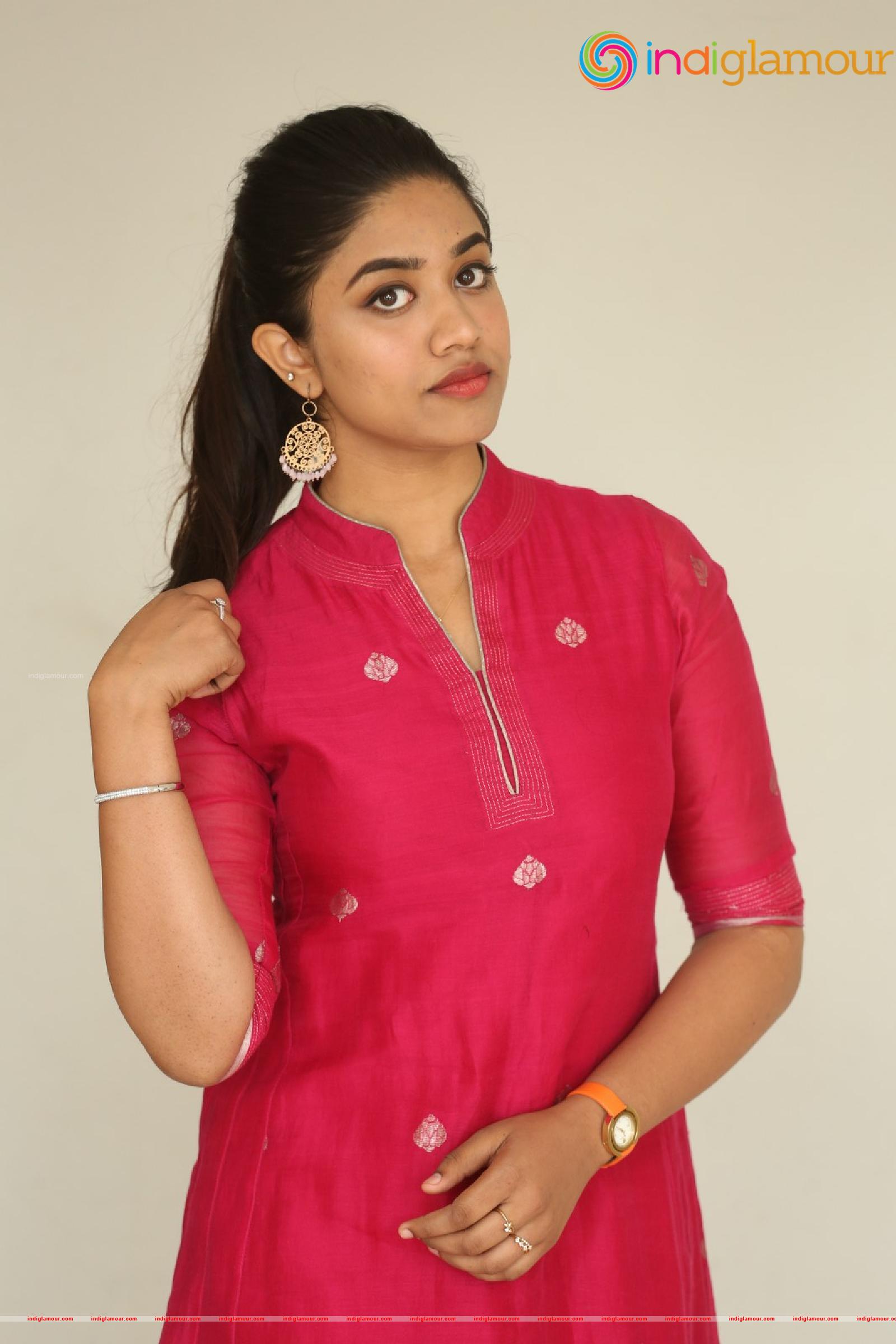 Malavika Satheesan Actress hd photo