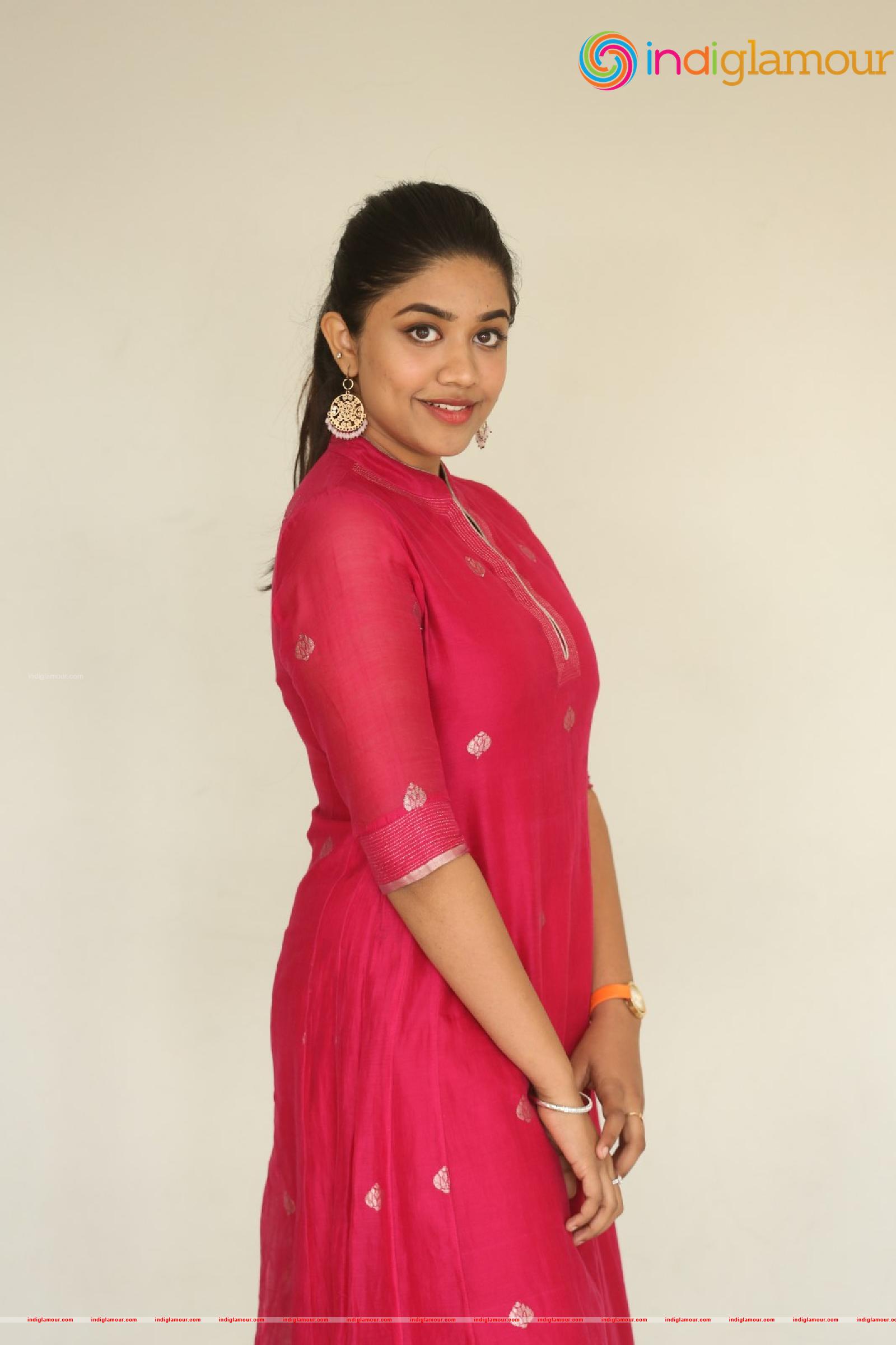 Malavika Satheesan Actress hd photo