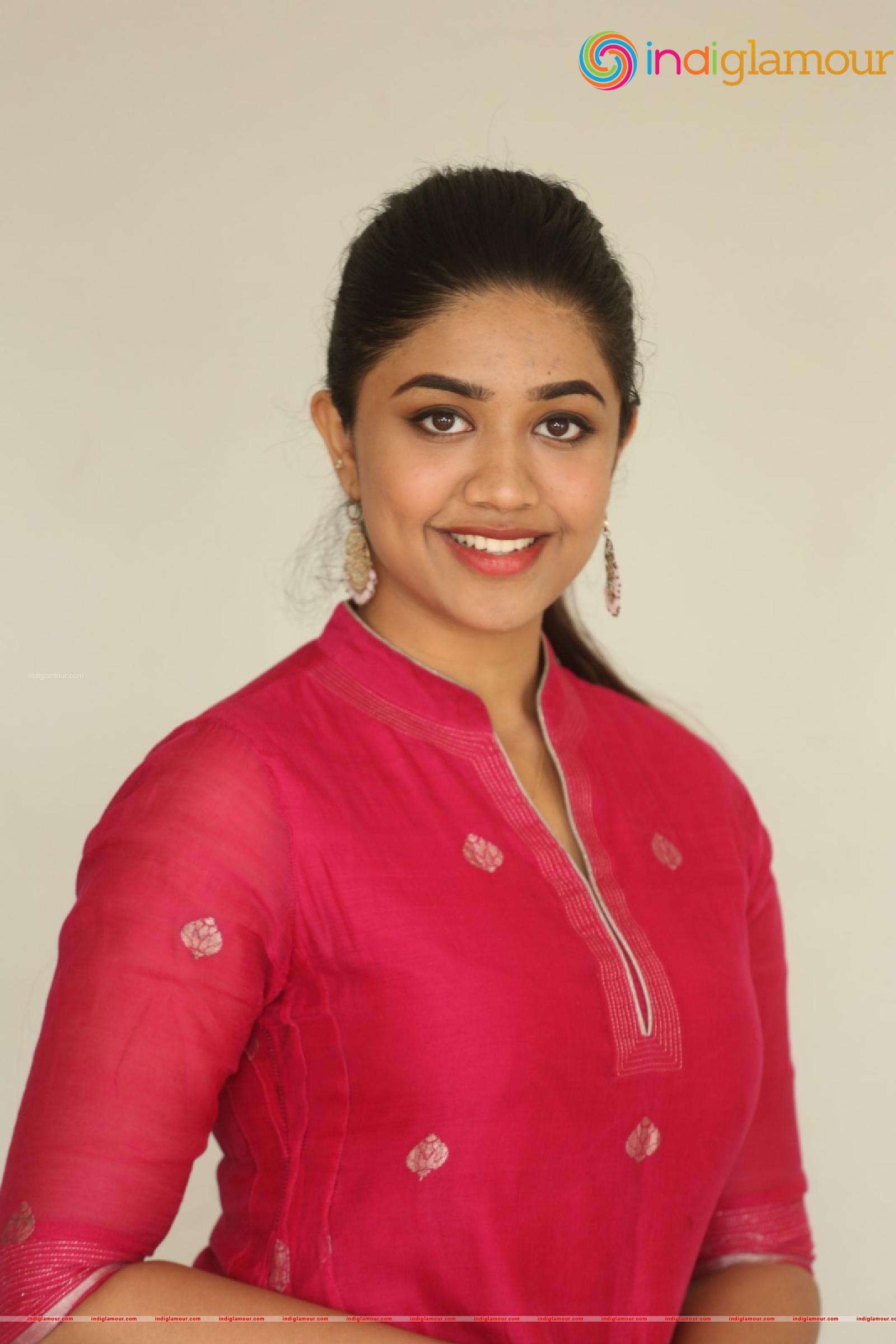 Malavika Satheesan Actress hd photo