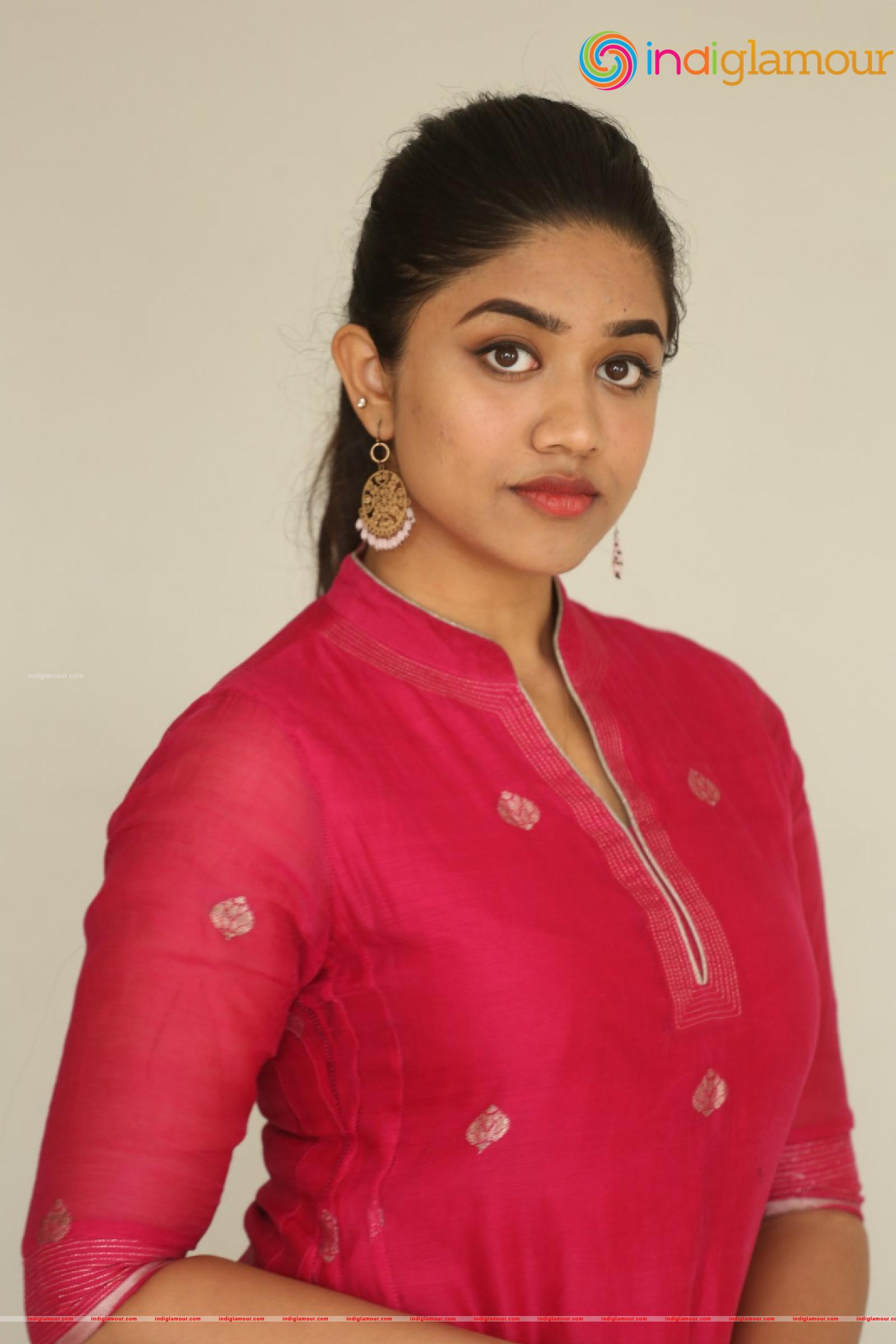 Malavika Satheesan Actress hd photo