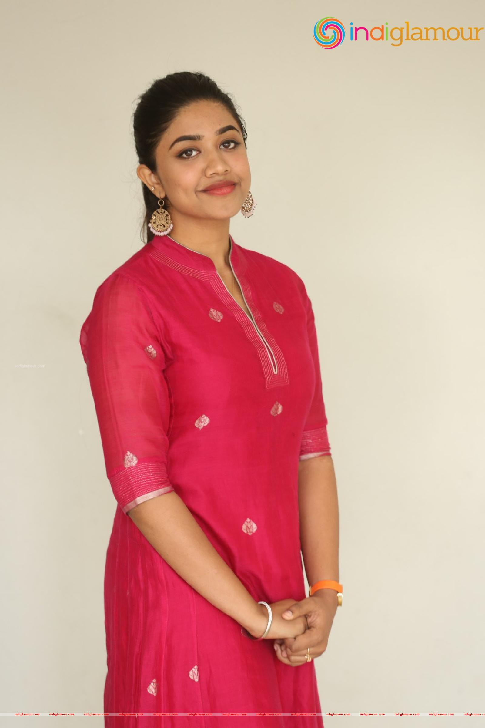 Malavika Satheesan Actress hd photo