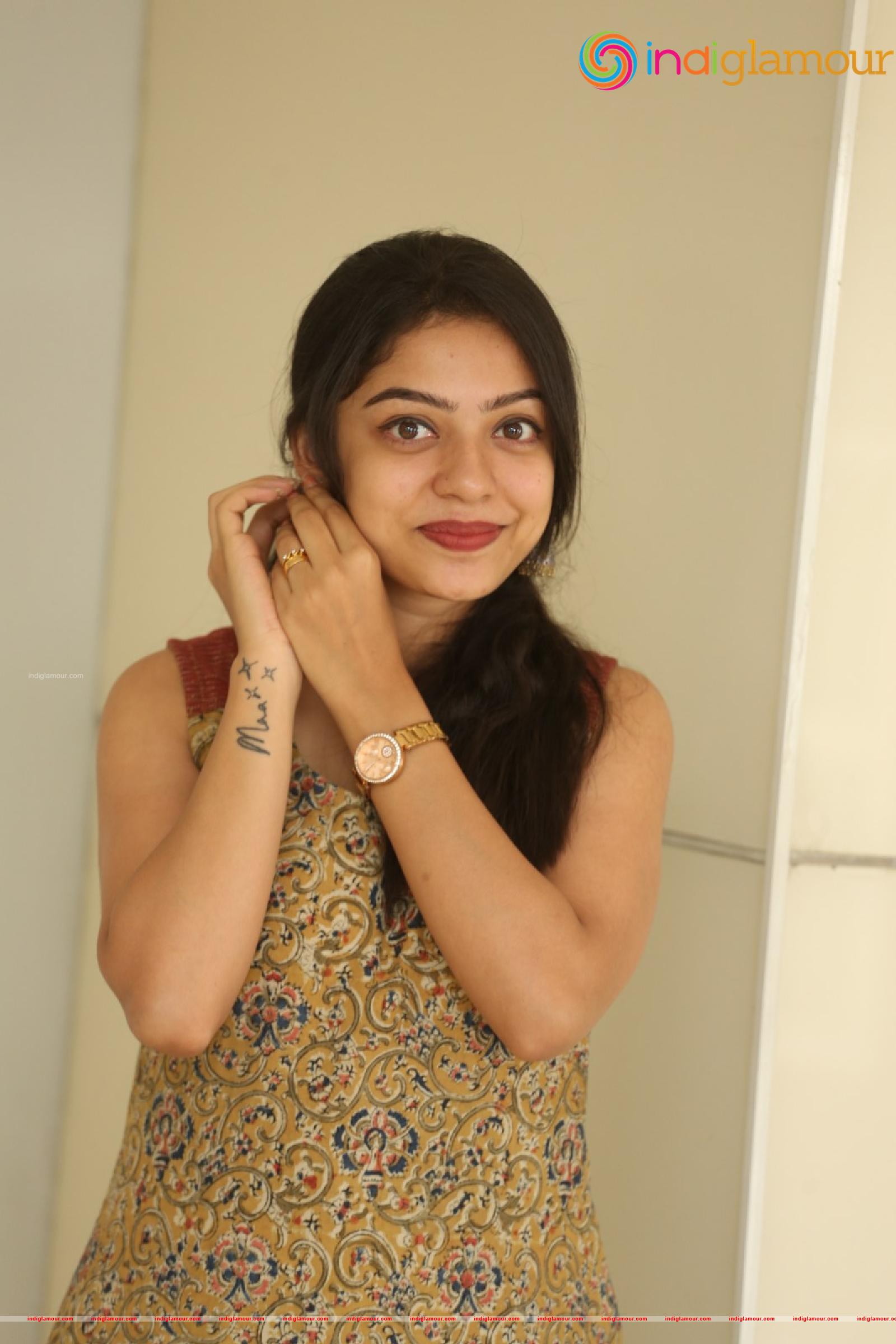 Varsha Bollamma Actress hd photo