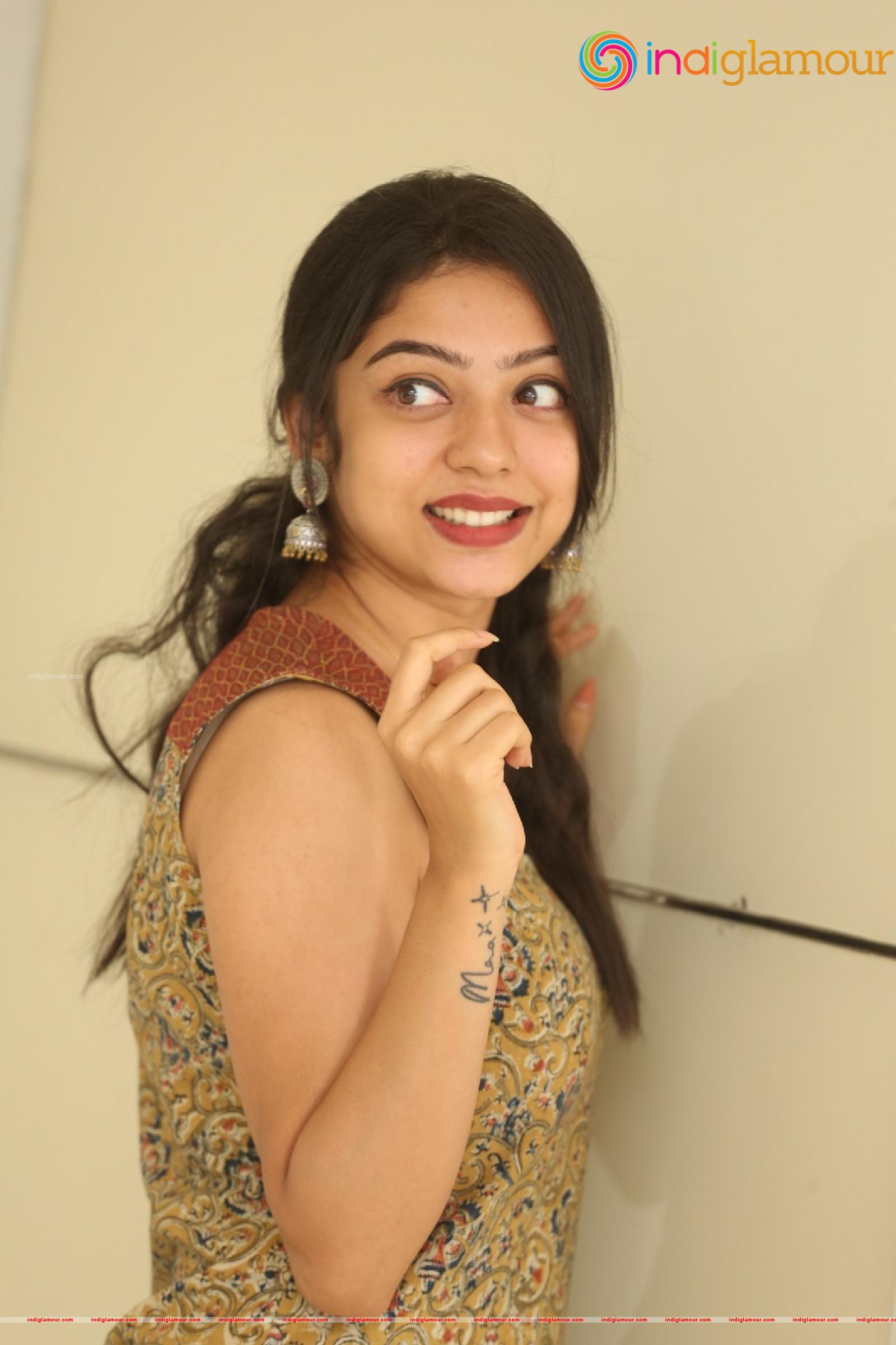 Varsha Bollamma Actress hd photo