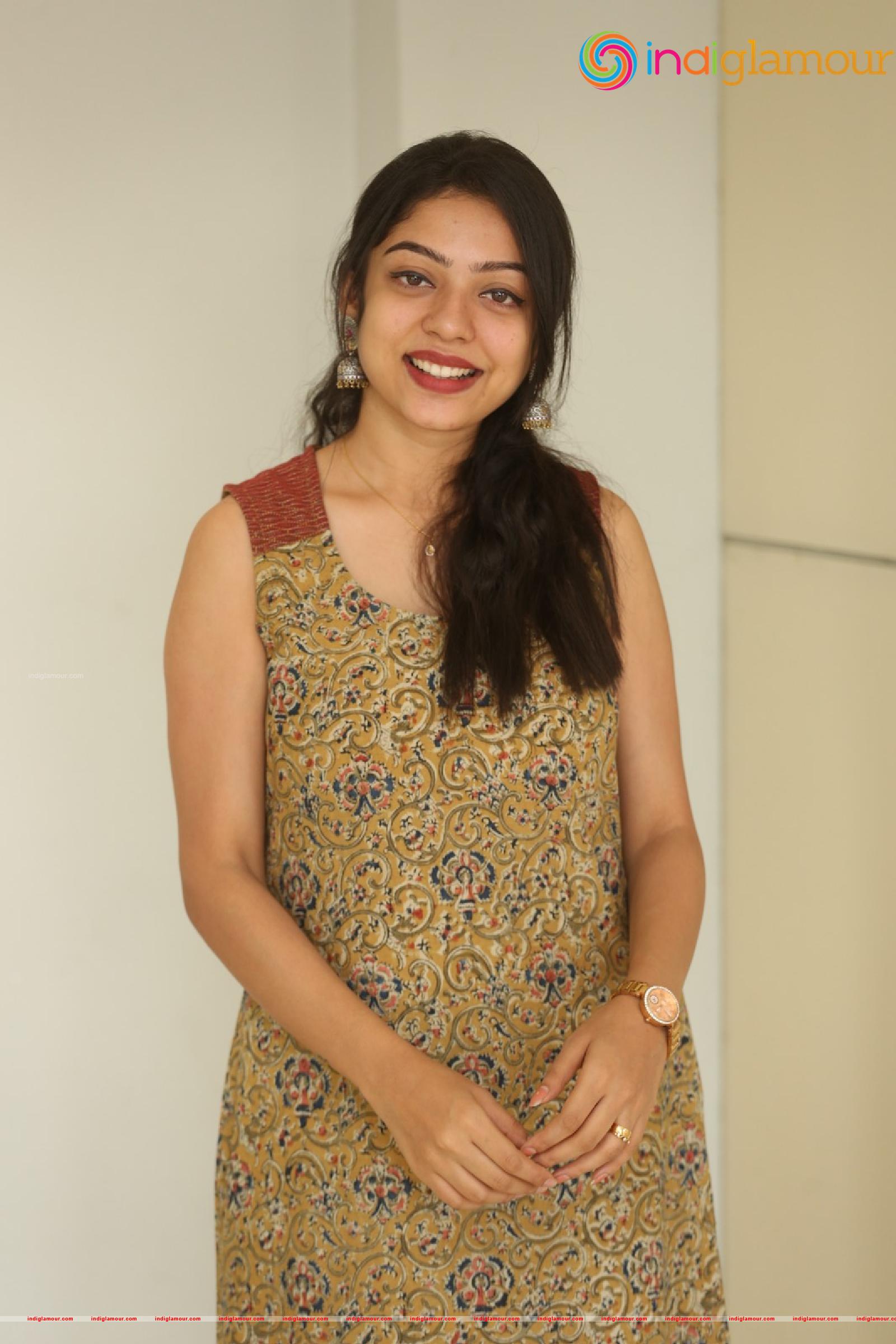 Varsha Bollamma Actress hd photo