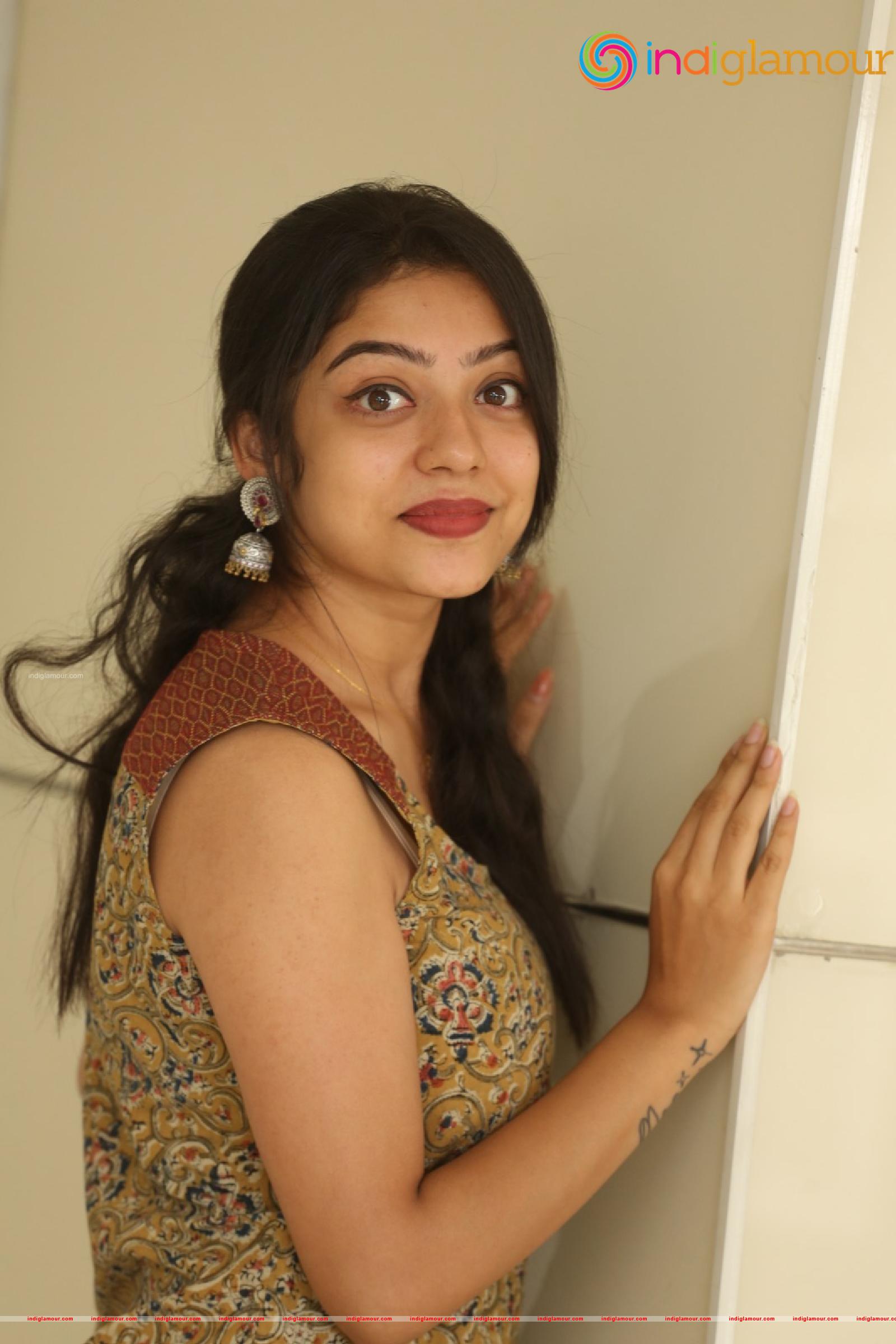 Varsha Bollamma Actress hd photo