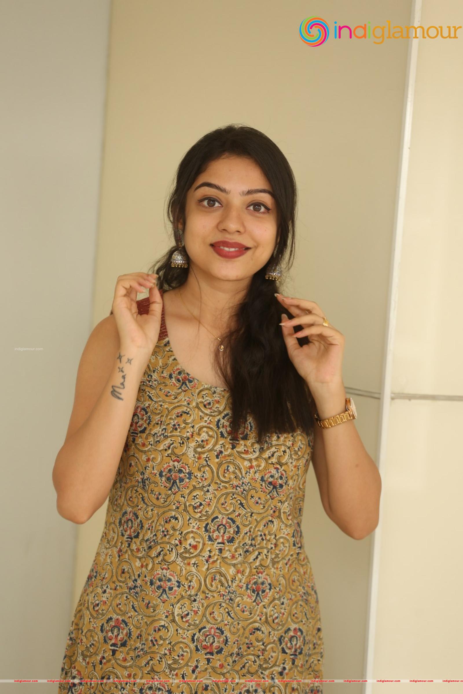 Varsha Bollamma Actress hd photo