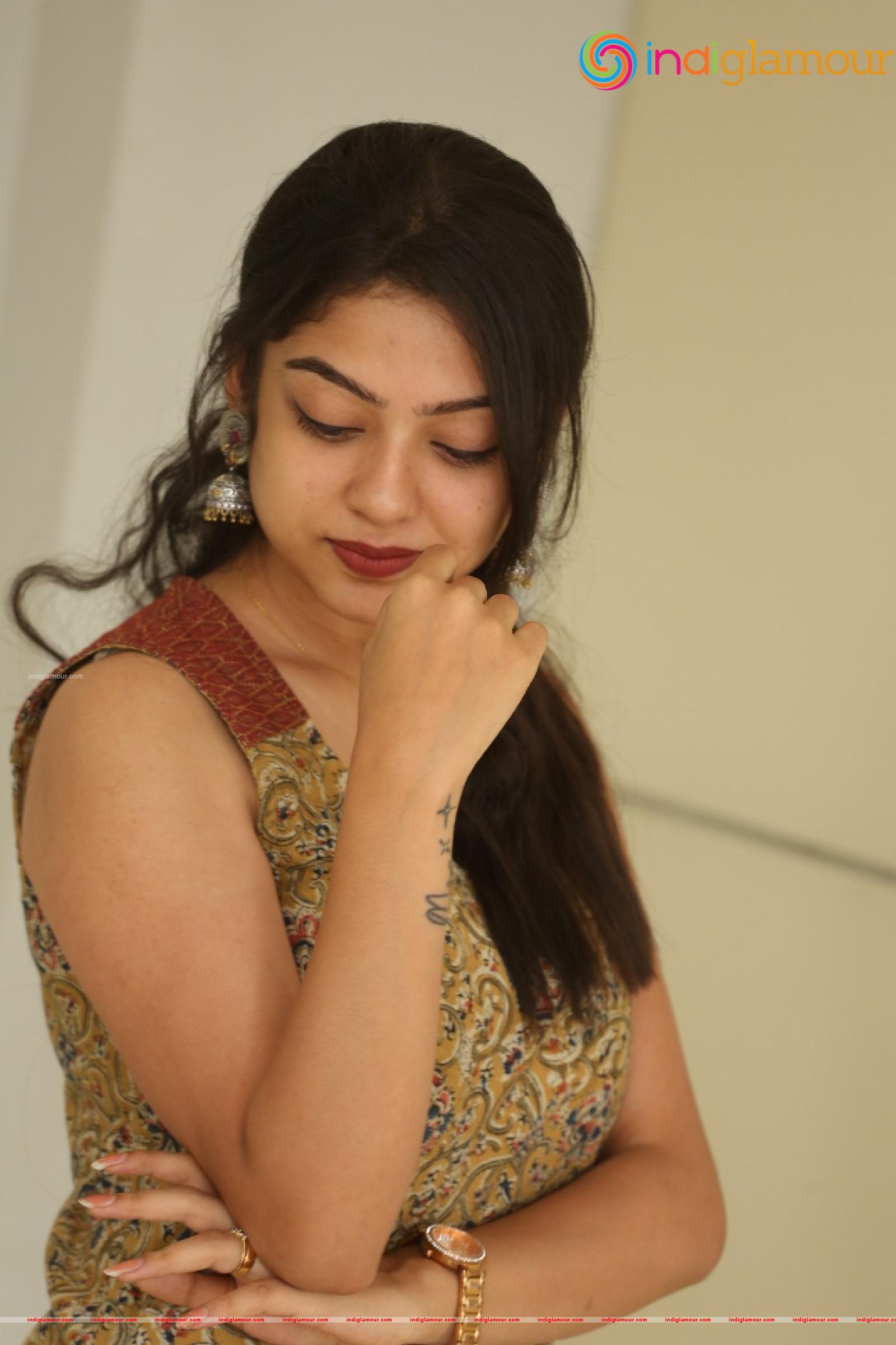 Varsha Bollamma Actress hd photo