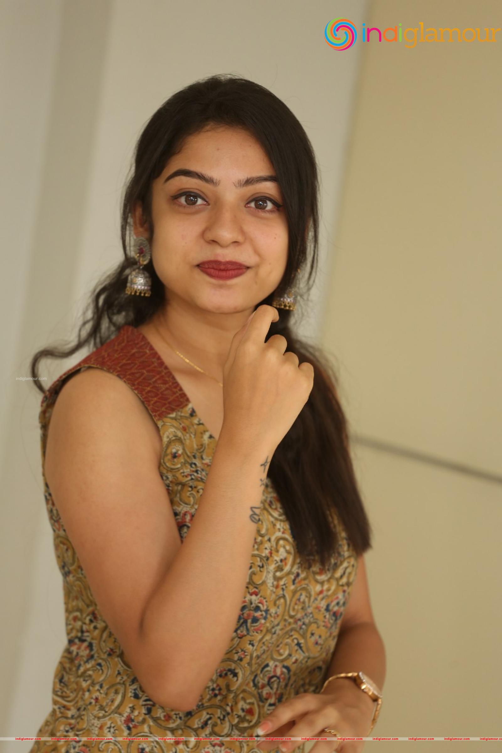 Varsha Bollamma Actress hd photo