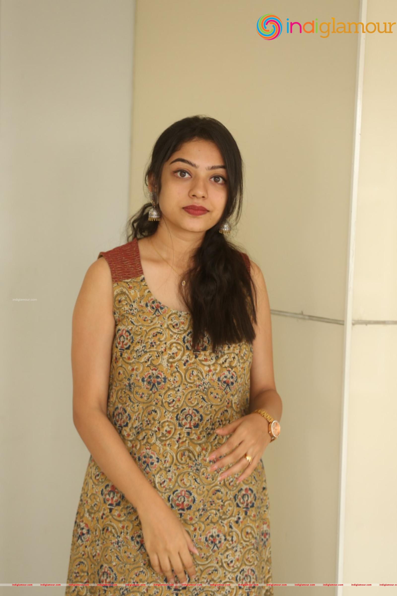 Varsha Bollamma Actress hd photo