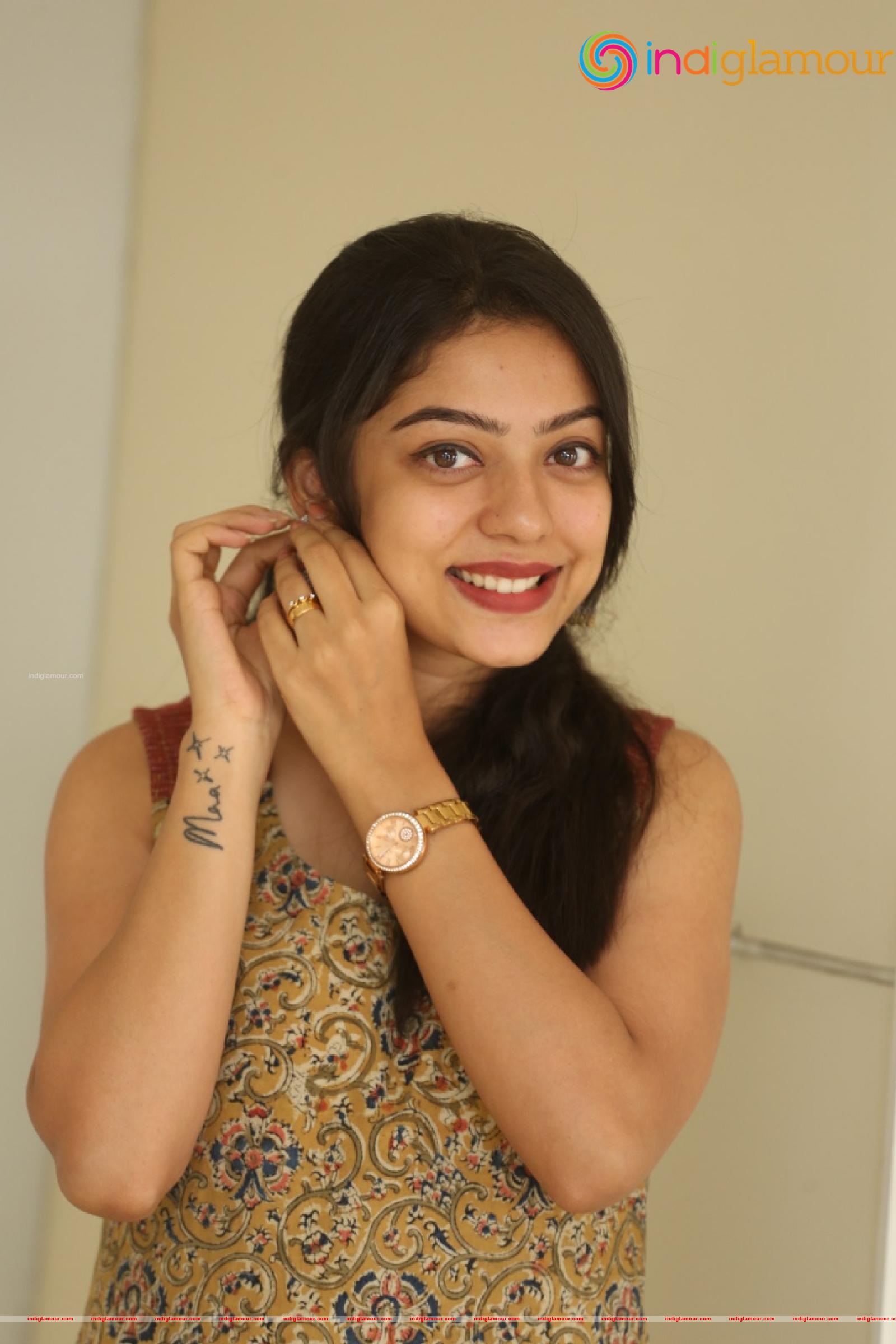 Varsha Bollamma Actress hd photo