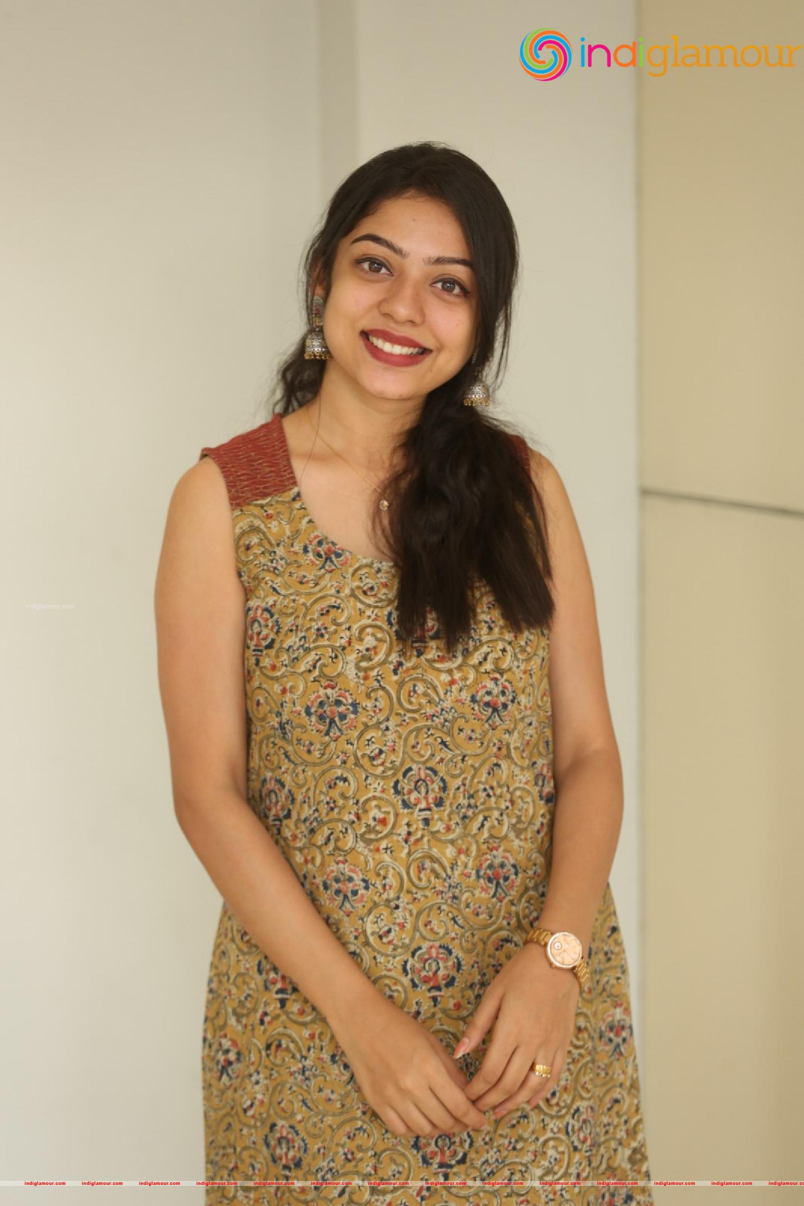 Varsha Bollamma Actress hd photo