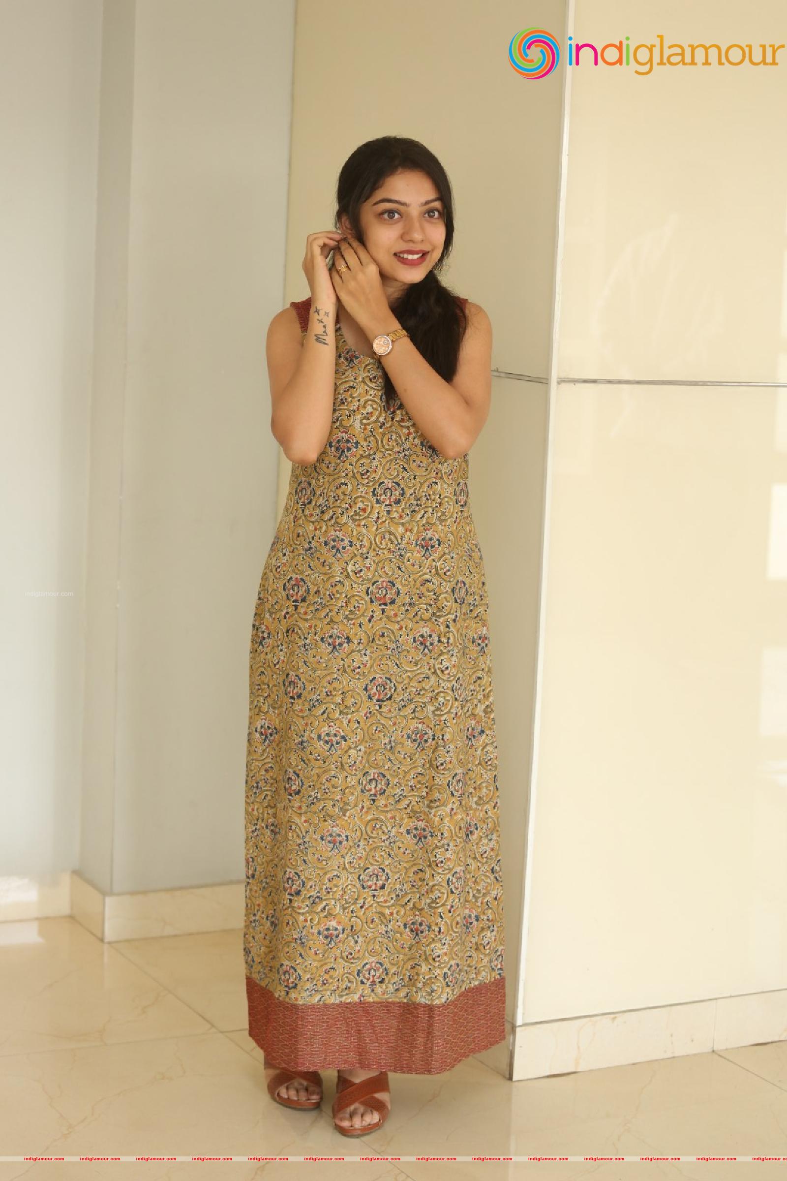Varsha Bollamma Actress hd photo