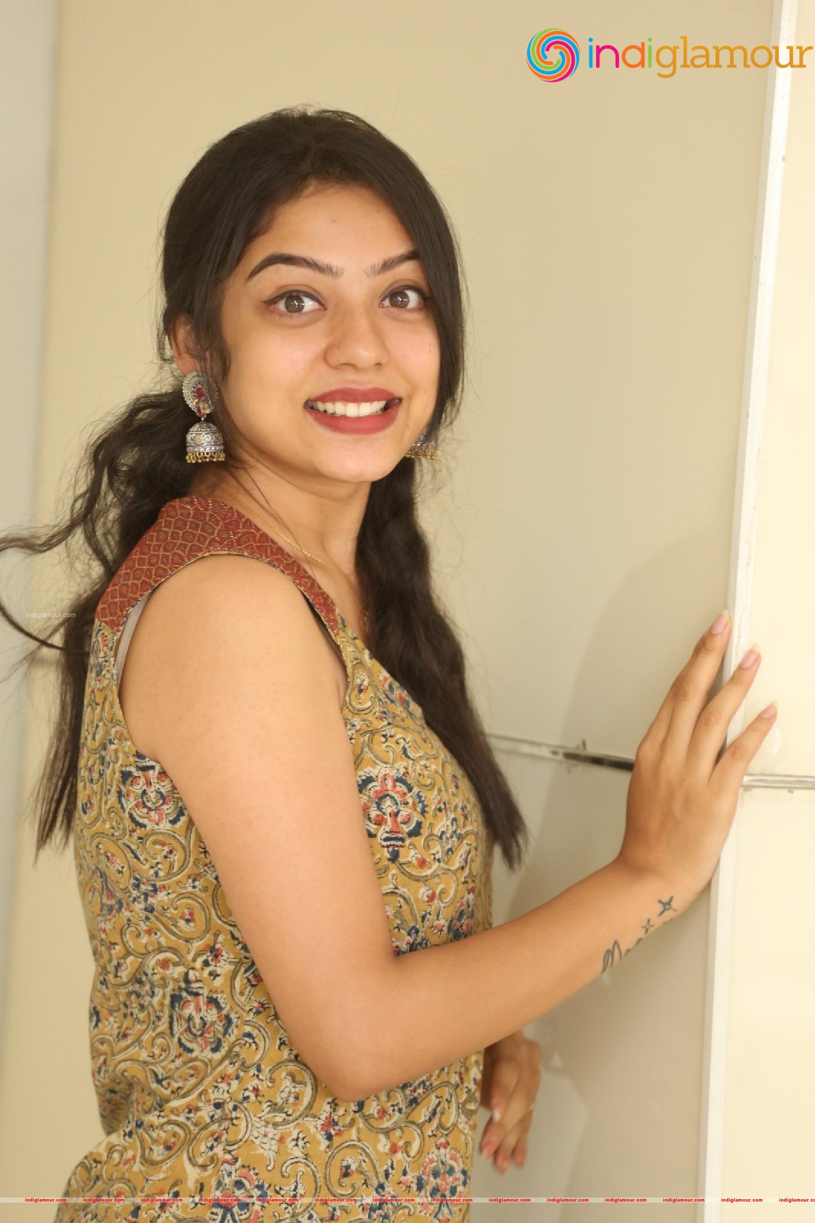 Varsha Bollamma Actress hd photo