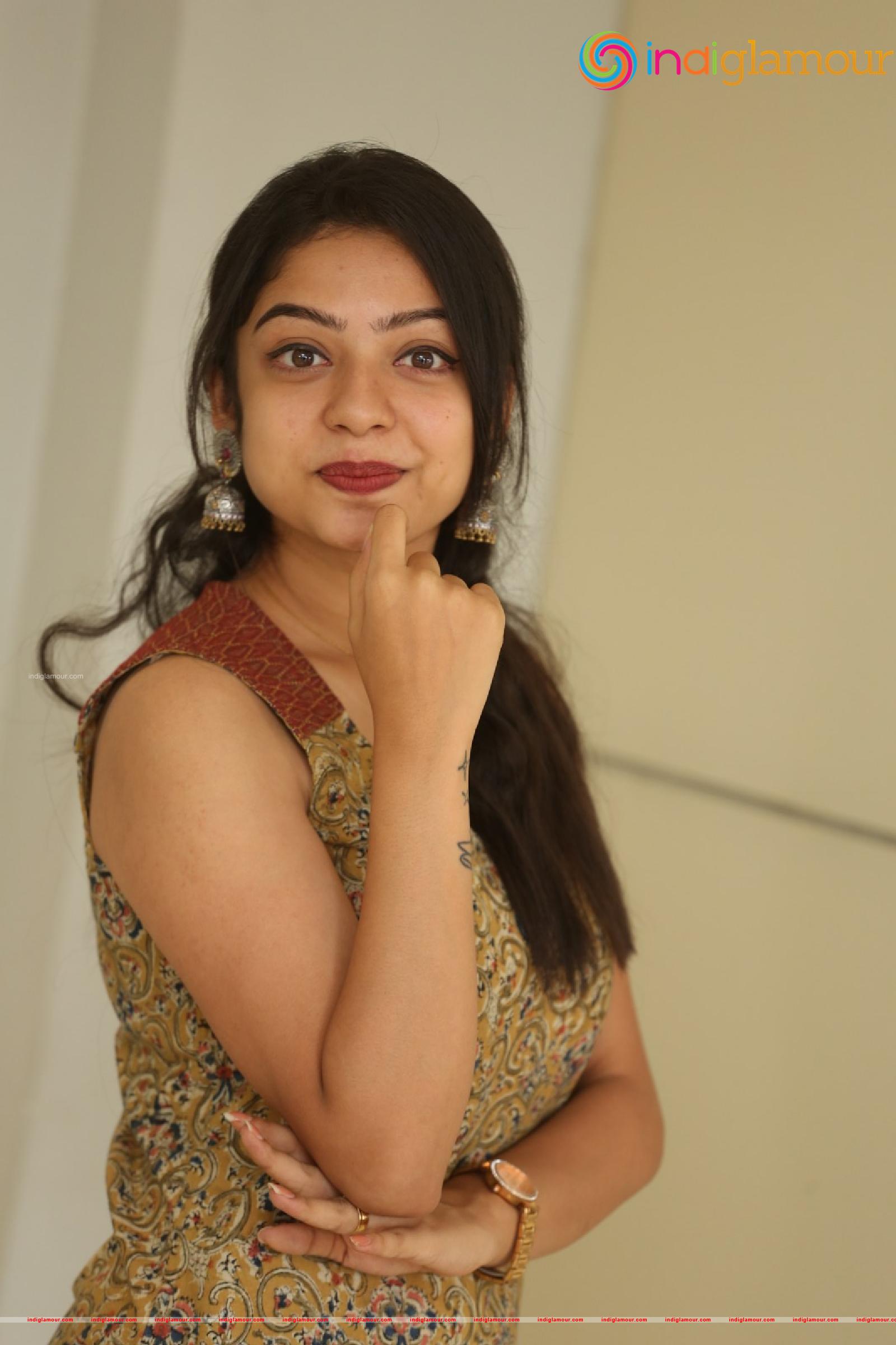 Varsha Bollamma Actress hd photo