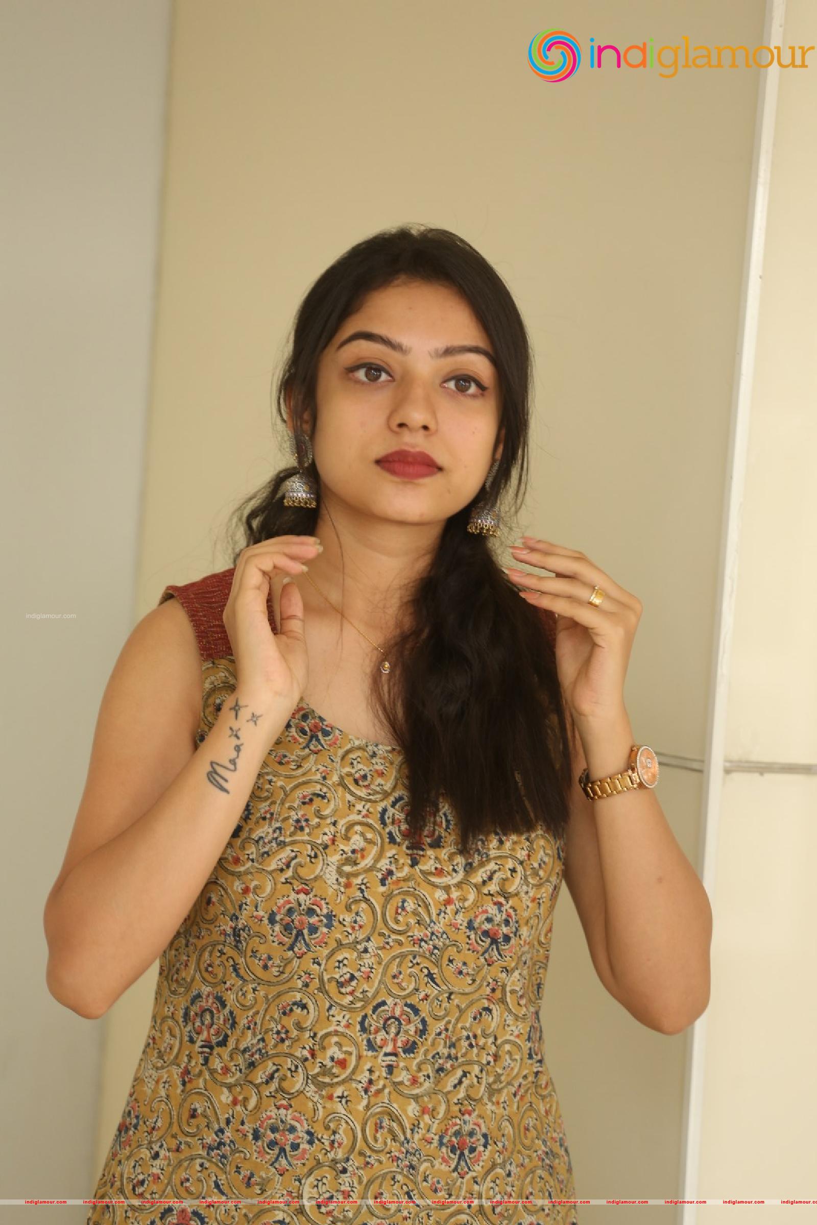 Varsha Bollamma Actress hd photo
