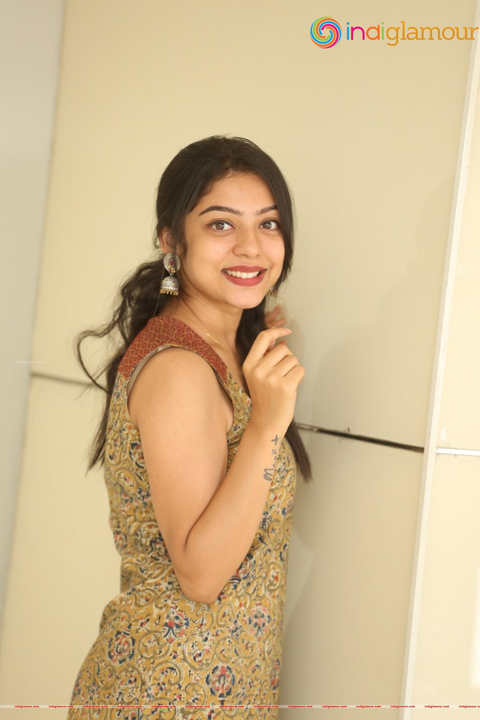Varsha Bollamma Actress hd photo