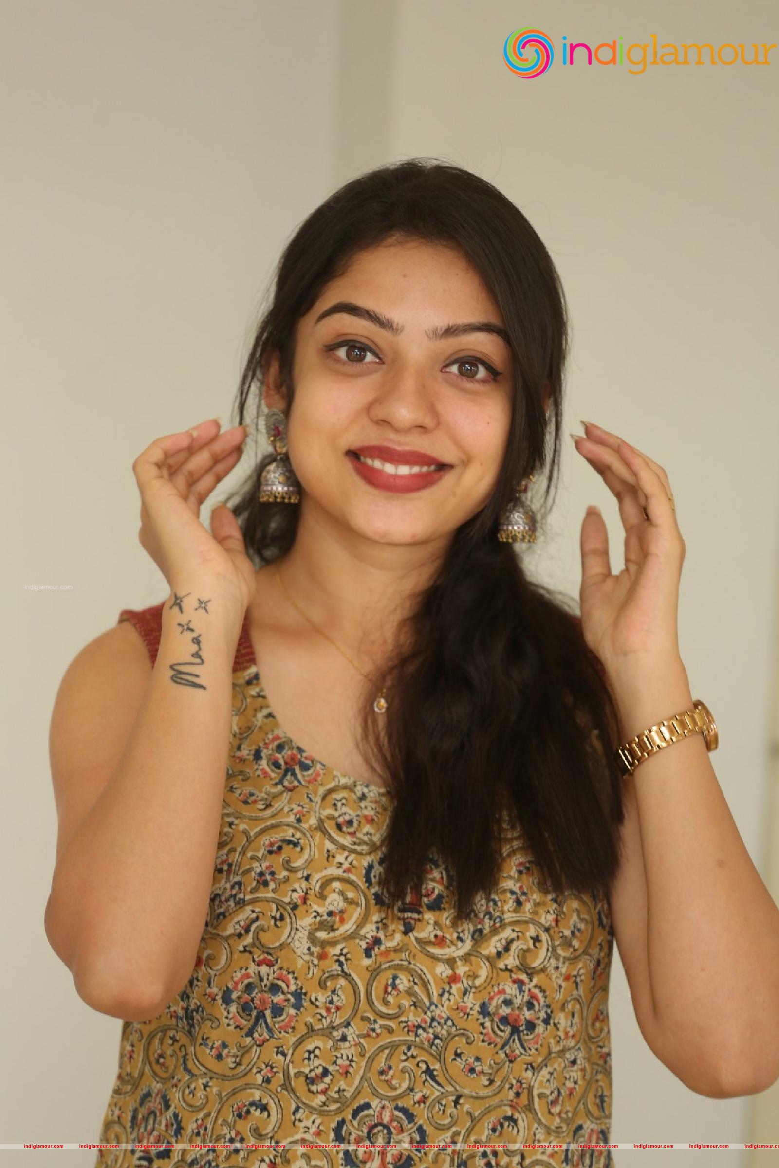 Varsha Bollamma Actress hd photo