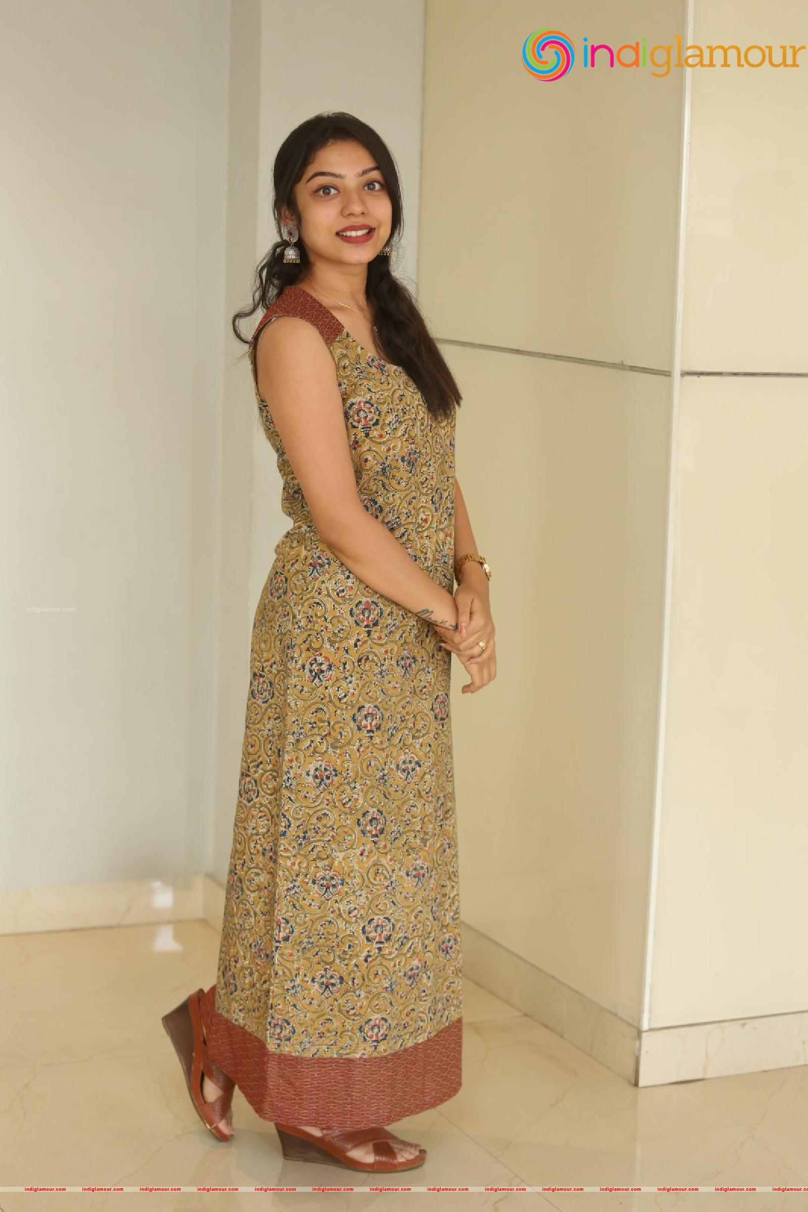 Varsha Bollamma Actress hd photo