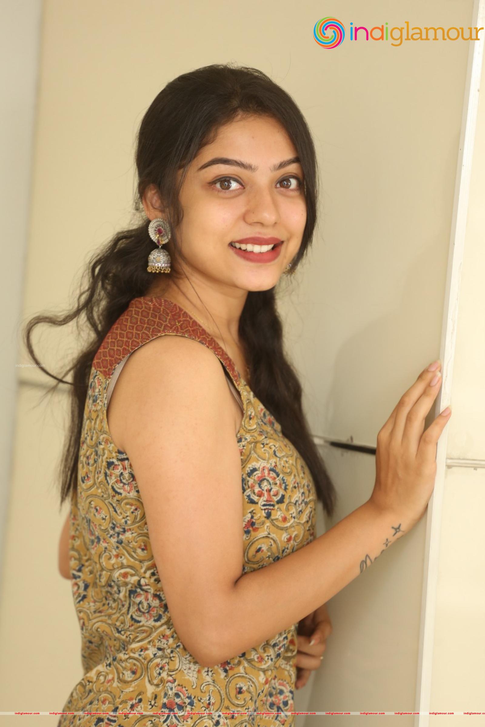 Varsha Bollamma Actress hd photo