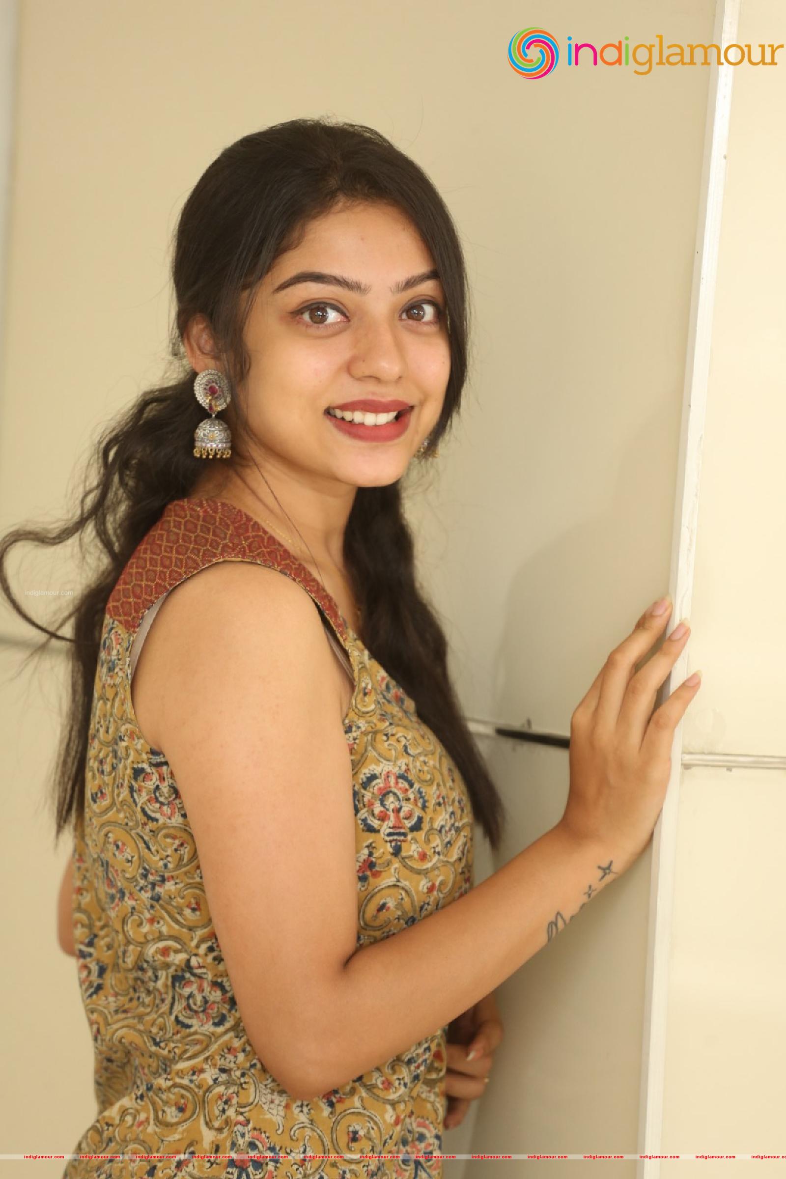 Varsha Bollamma Actress hd photo