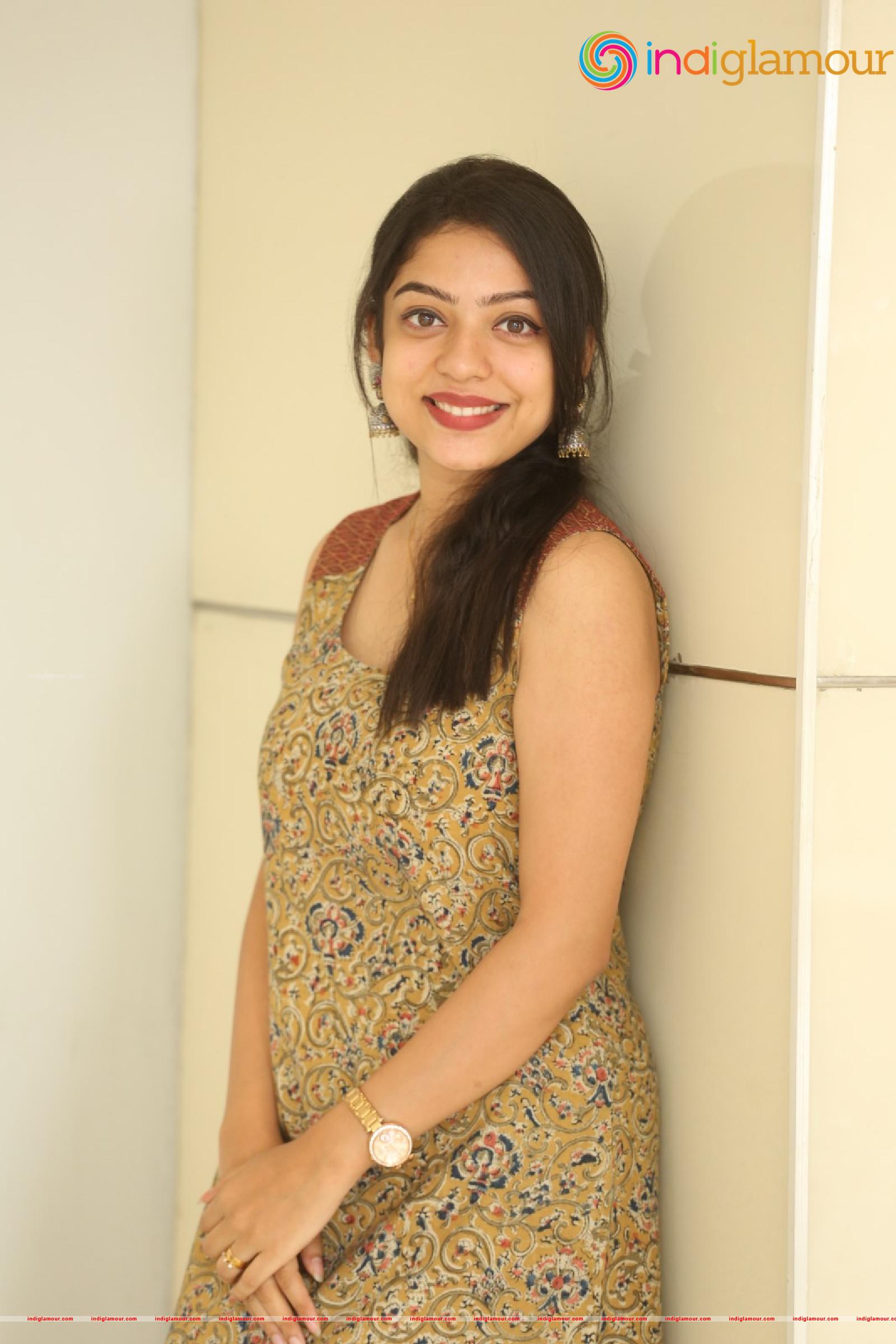 Varsha Bollamma Actress hd photo