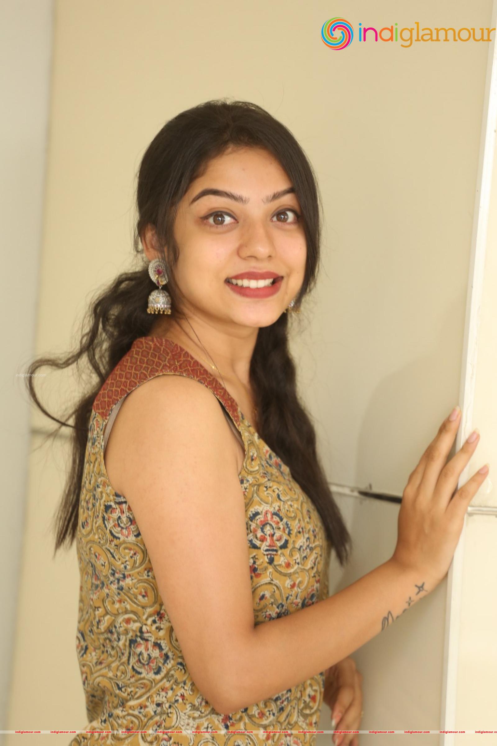 Varsha Bollamma Actress hd photo