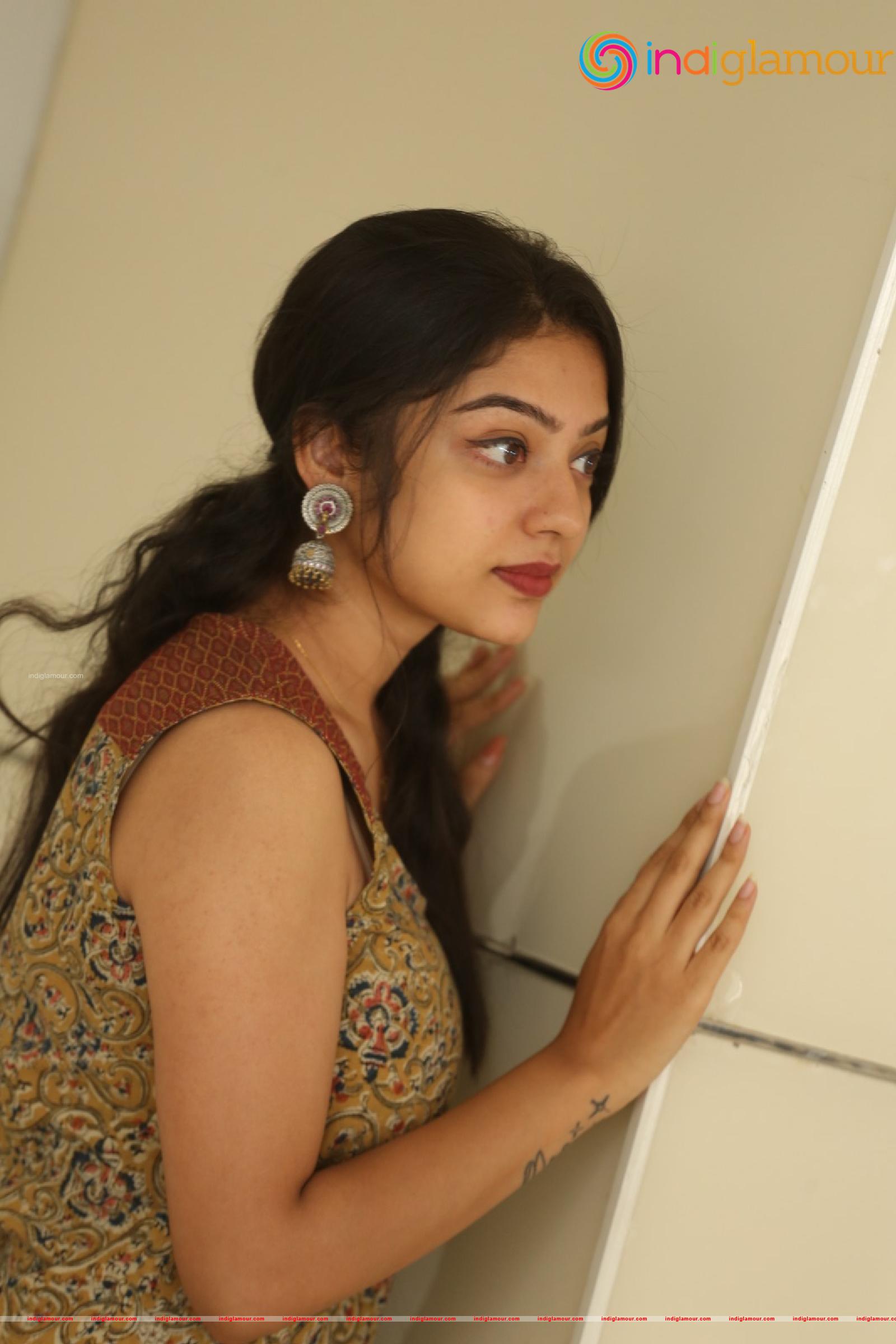 Varsha Bollamma Actress hd photo