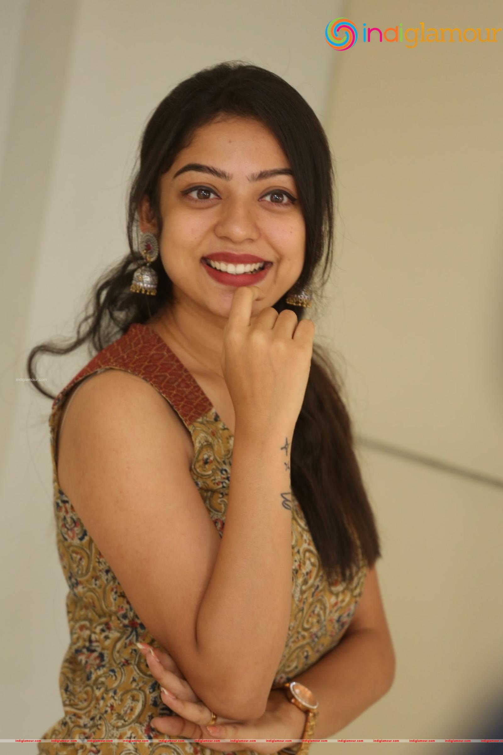 Varsha Bollamma Actress hd photo