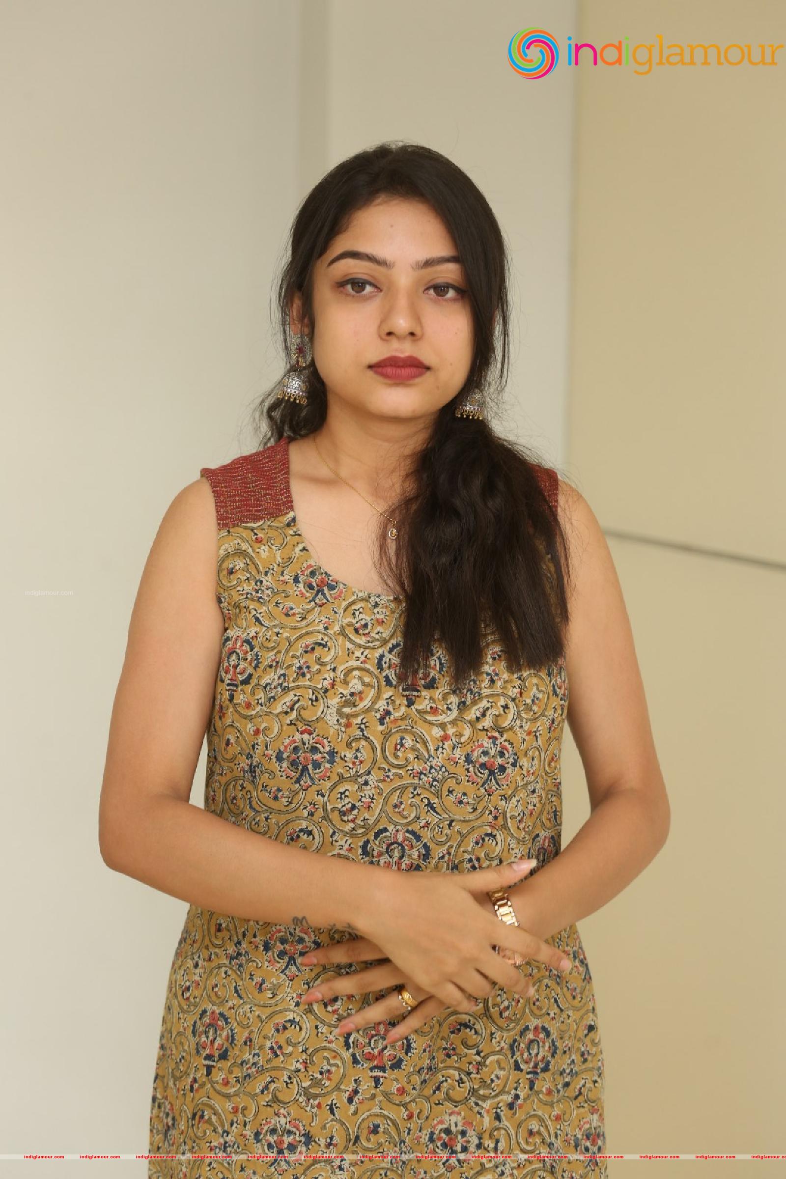 Varsha Bollamma Actress hd photo